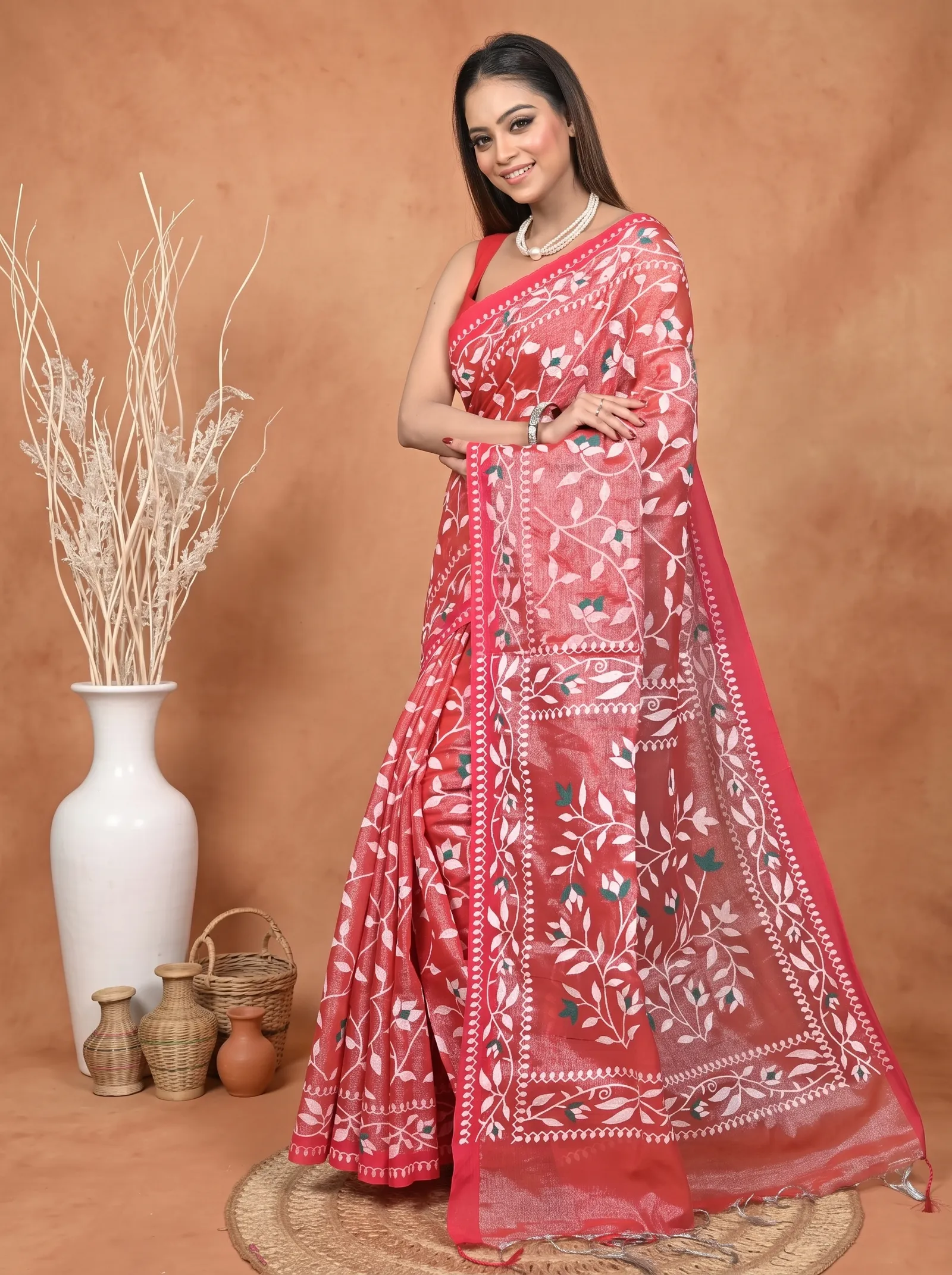 DipDiya Cotton Blend  Traditional Bengali Red Artisan Crafted Parbun Handloom Saree
