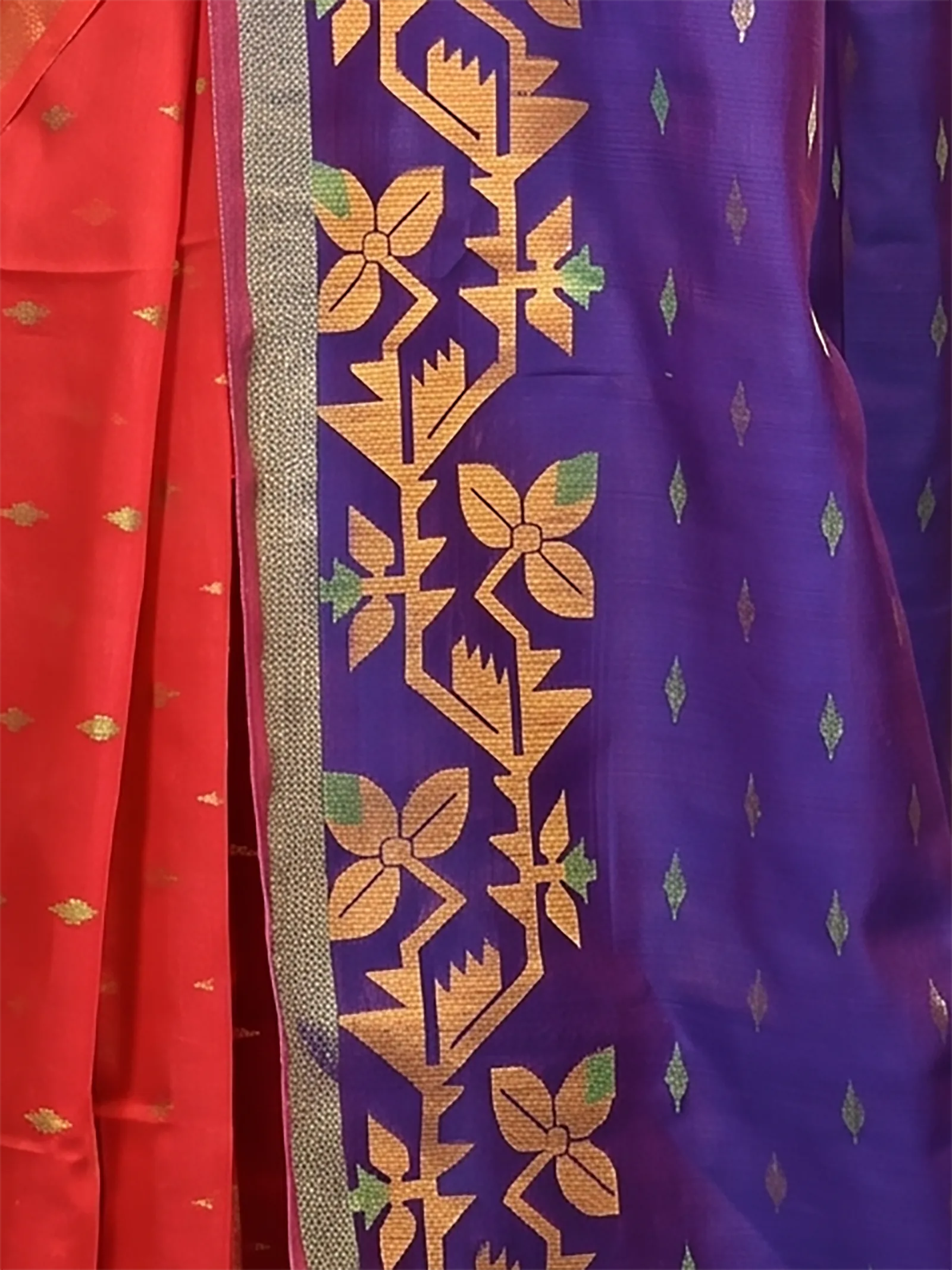 DipDiya Cotton Blend  Traditional Bengali Red Blue Artisan Crafted Parvon Kanjivaram Silk Saree