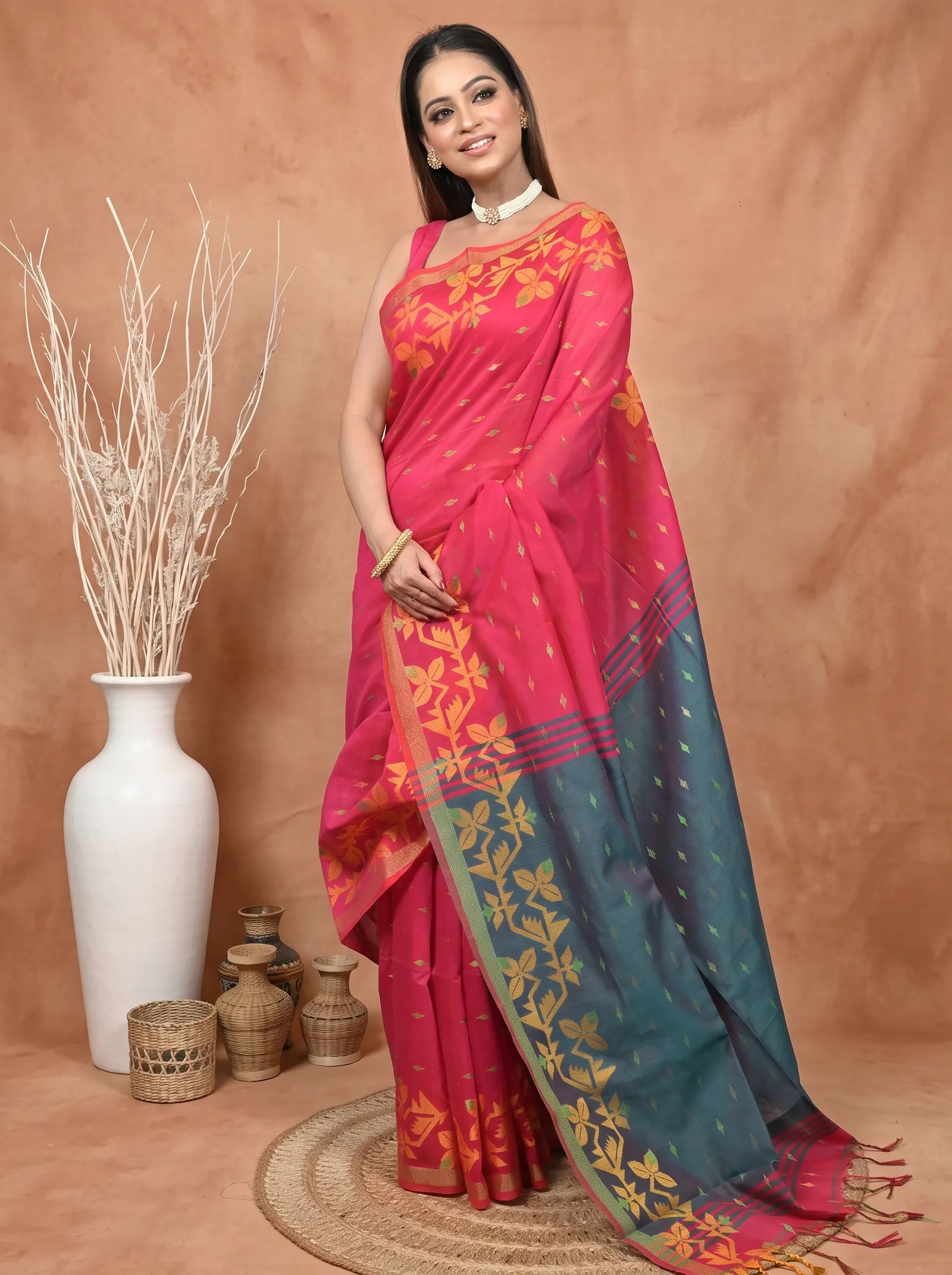 DipDiya Cotton Blend  Traditional Bengali Red Green Artisan Crafted Parvon Kanjivaram Silk Saree
