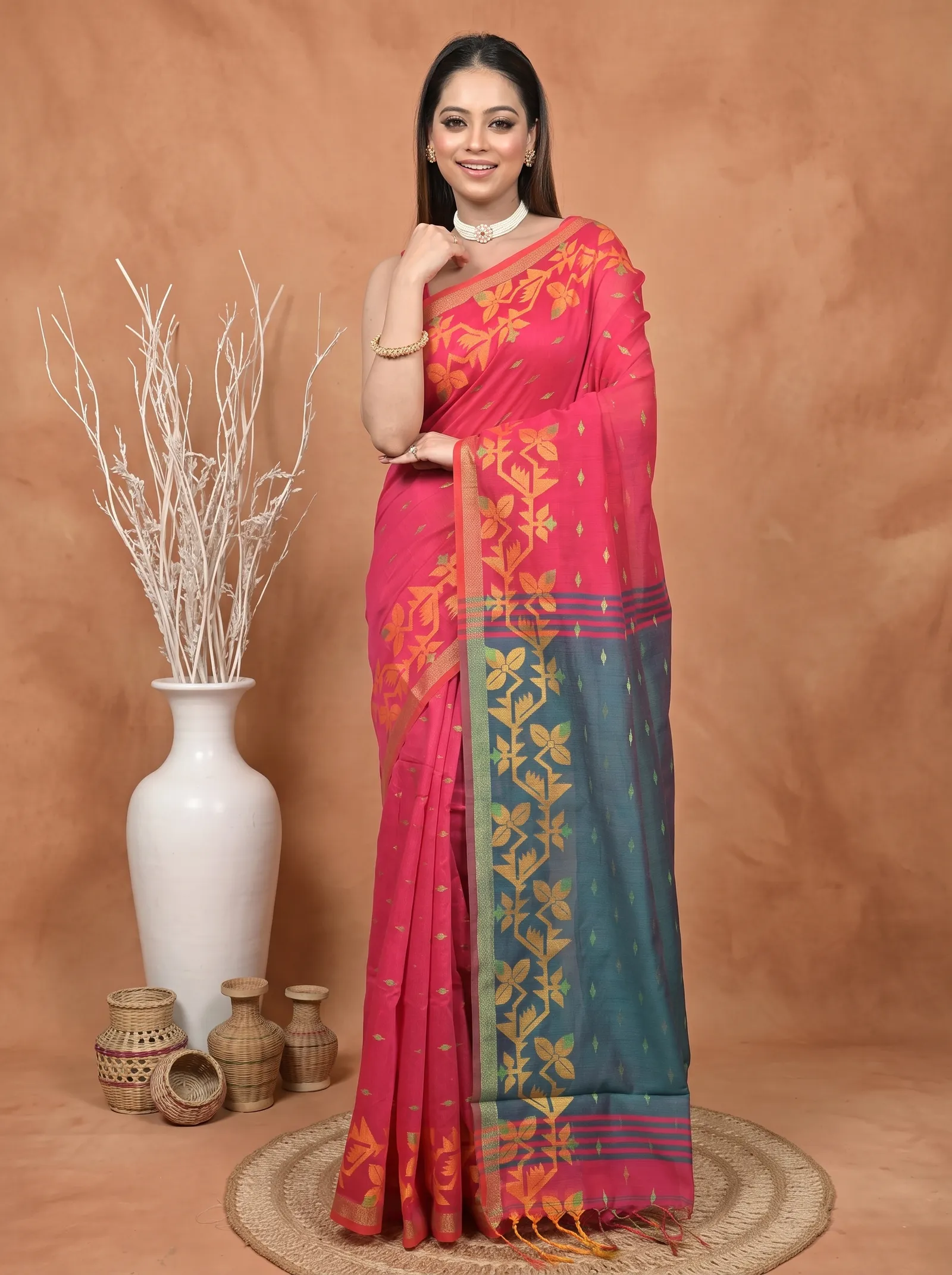 DipDiya Cotton Blend  Traditional Bengali Red Green Artisan Crafted Parvon Kanjivaram Silk Saree