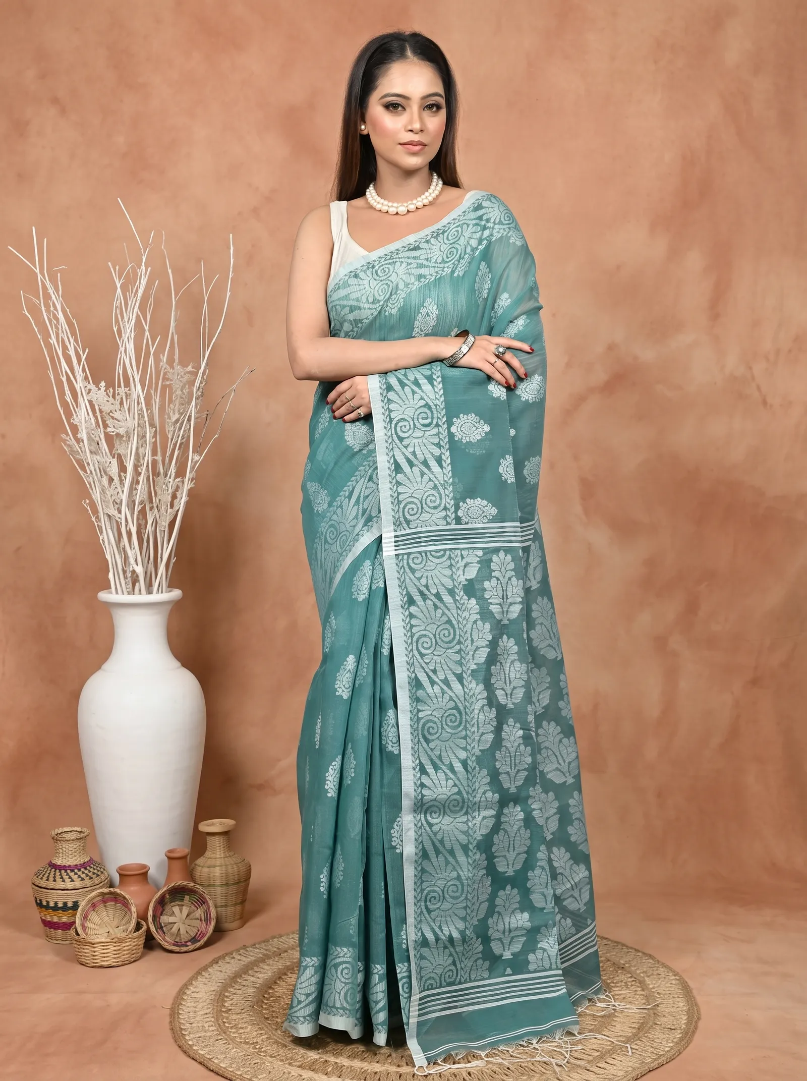 DipDiya Cotton Blend  Traditional Bengali See Green Artisan Crafted Parbit Handloom Saree