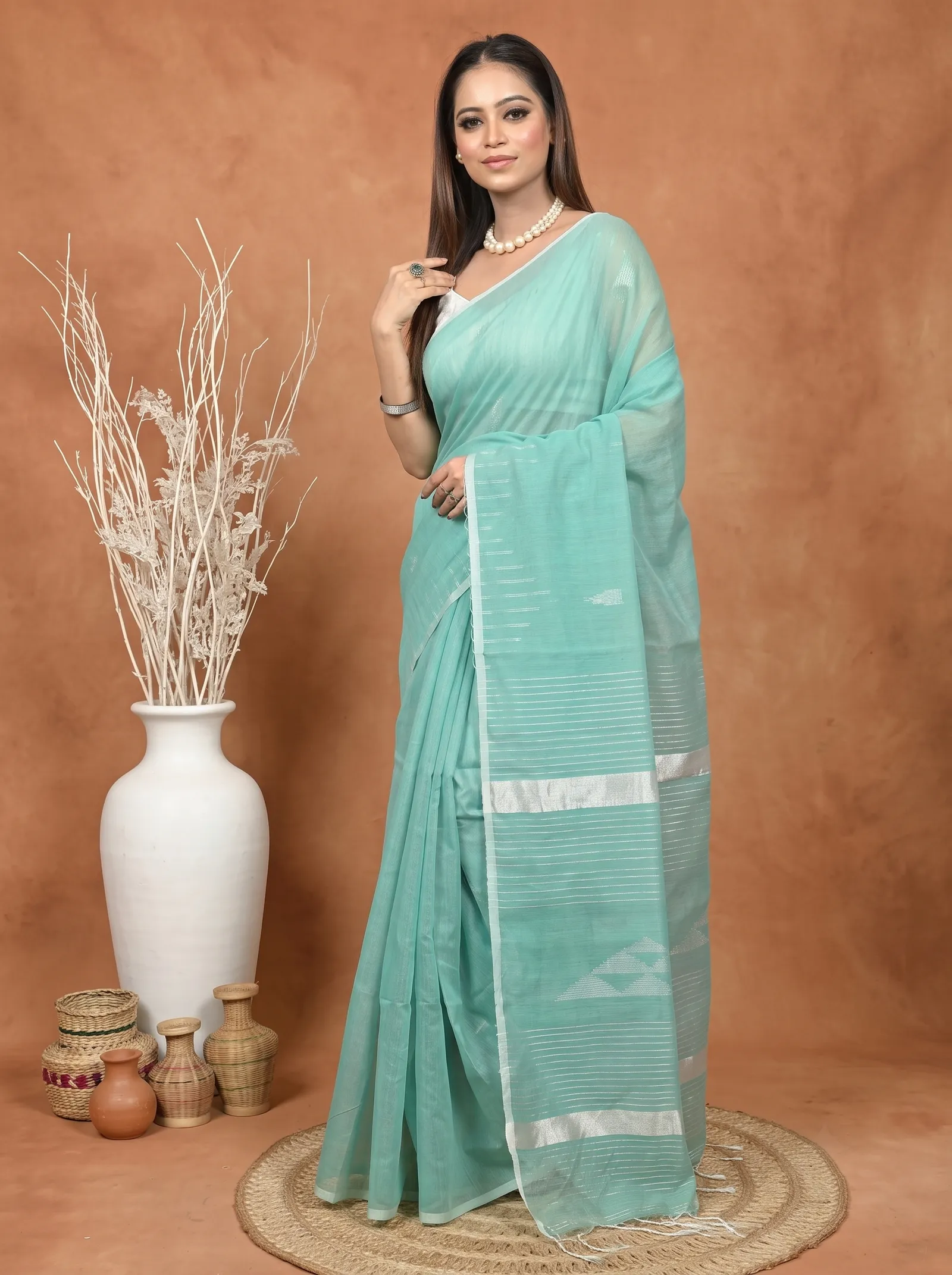 DipDiya Cotton Blend  Traditional Bengali See Green Artisan Crafted Soubit Handloom Saree
