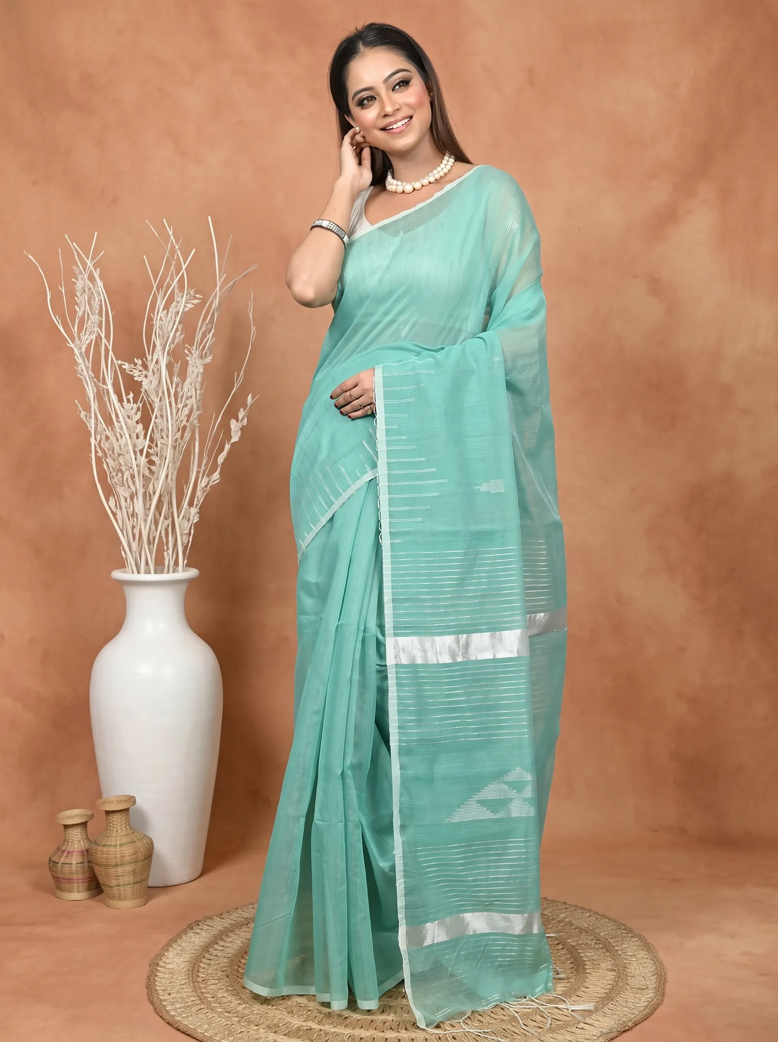 DipDiya Cotton Blend  Traditional Bengali See Green Artisan Crafted Soubit Handloom Saree