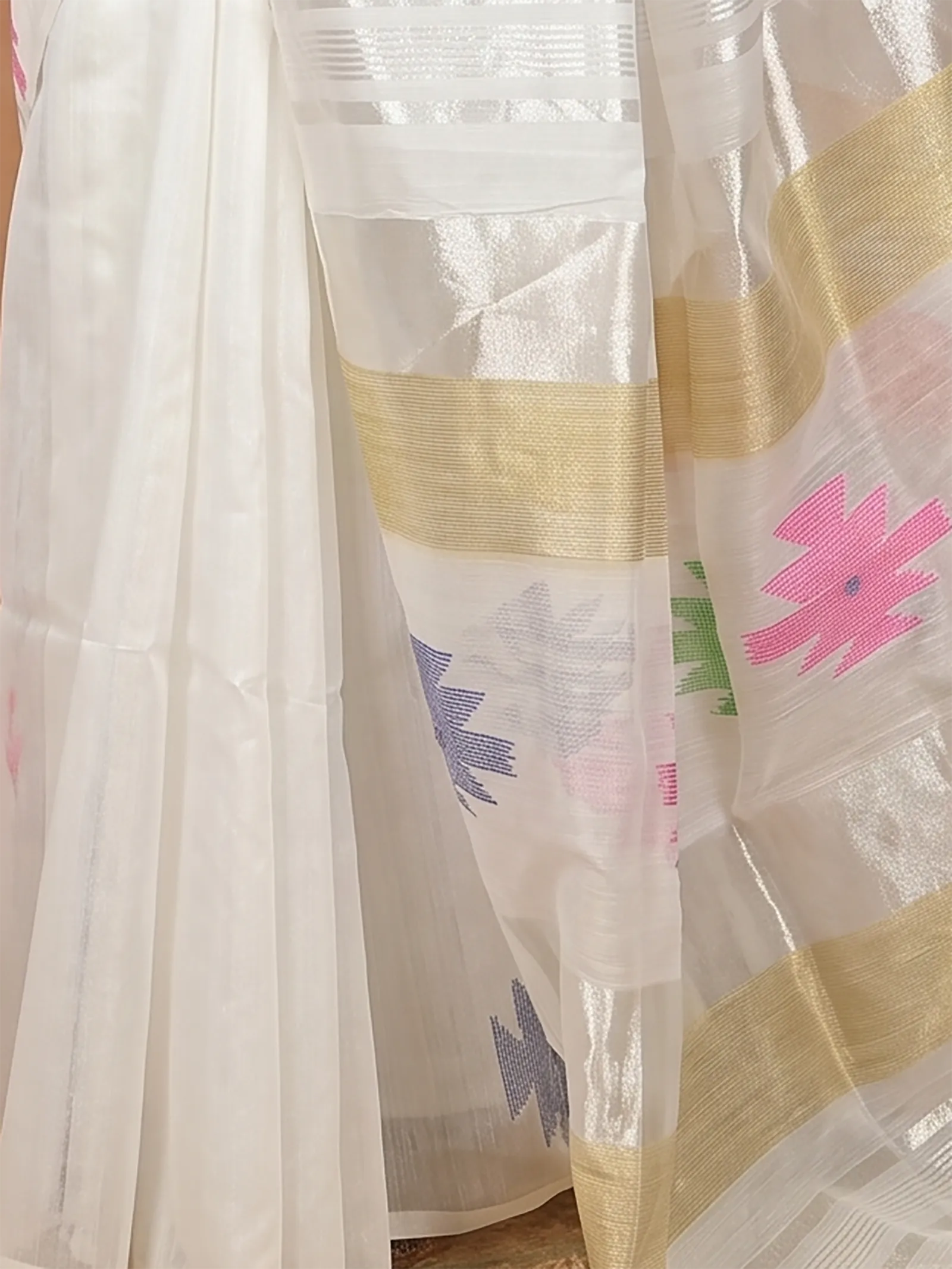 DipDiya Cotton Blend  Traditional Bengali White Artisan Crafted Soulik Handloom Saree