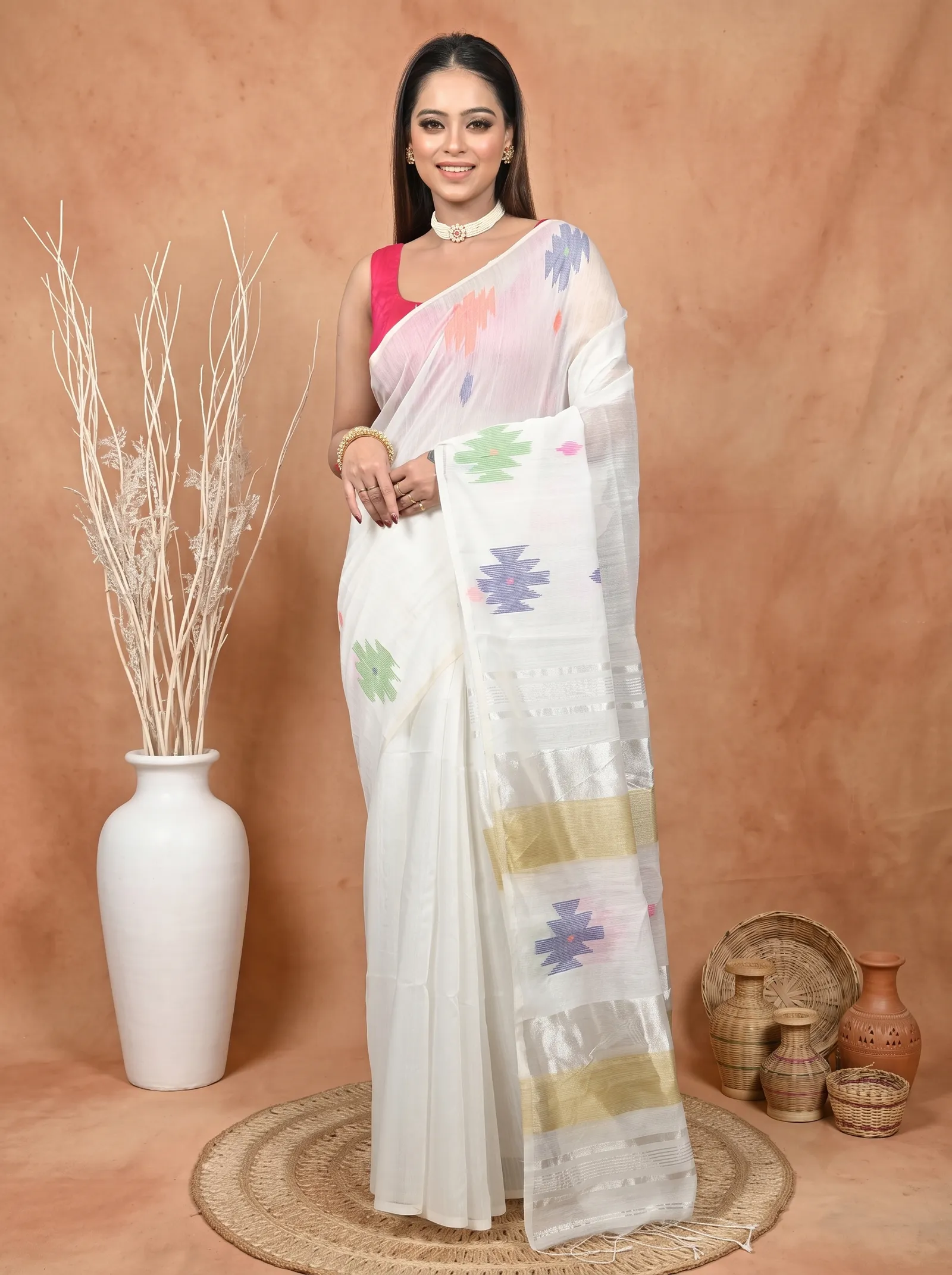 DipDiya Cotton Blend  Traditional Bengali White Artisan Crafted Soulik Handloom Saree