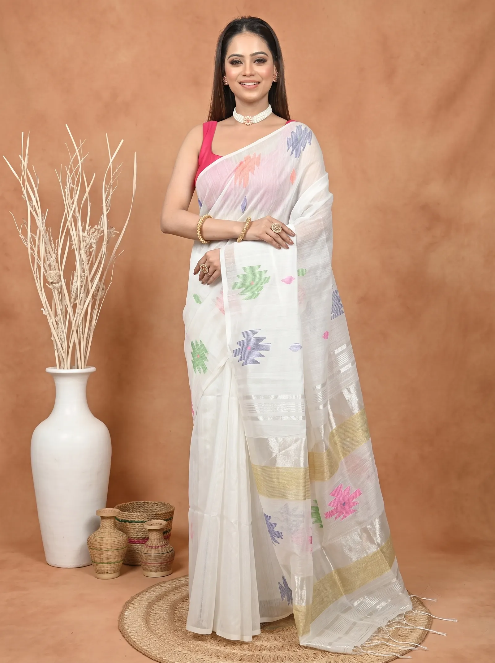 DipDiya Cotton Blend  Traditional Bengali White Artisan Crafted Soulik Handloom Saree