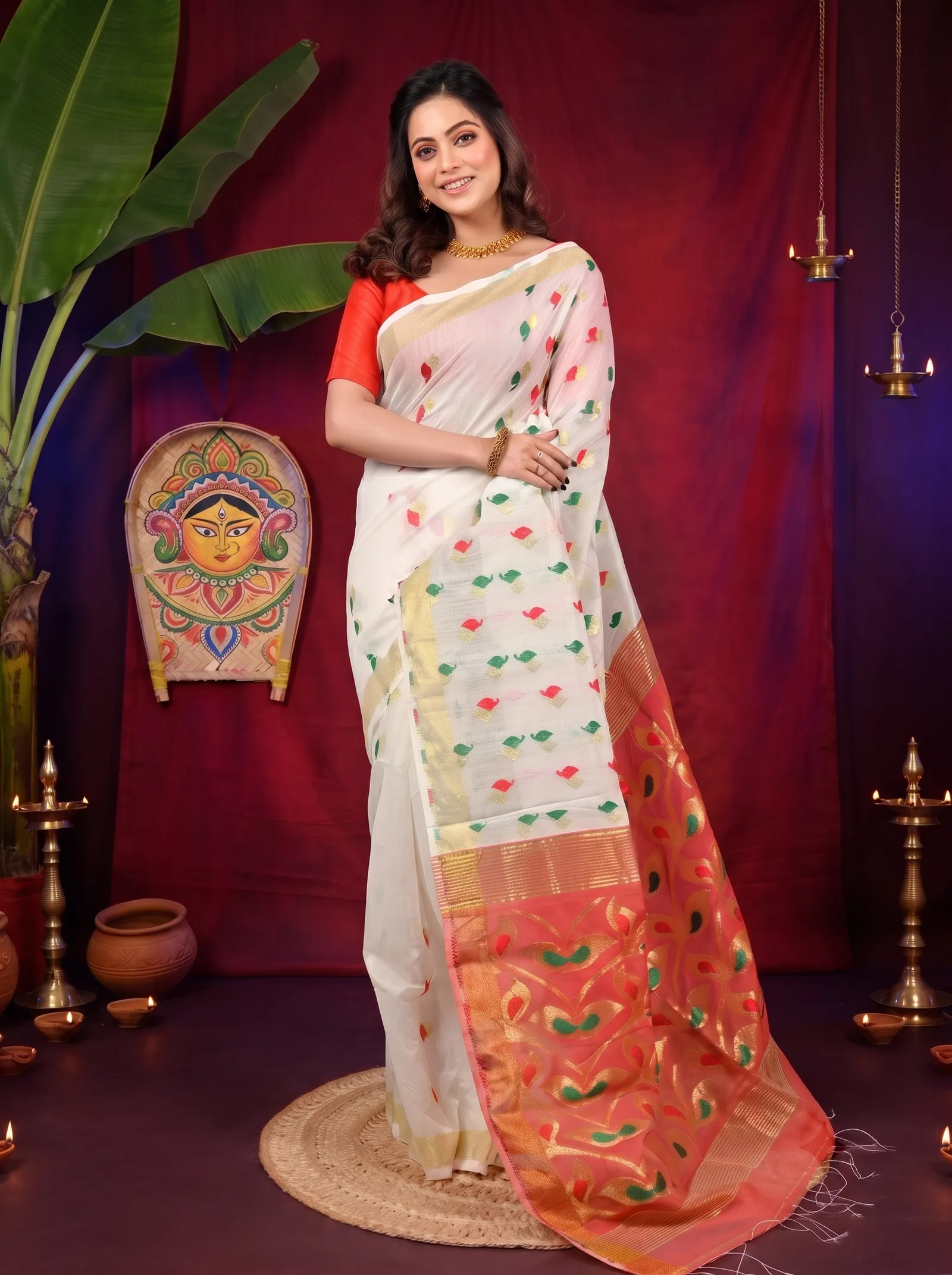 DipDiya Cotton Blend White Red Dhrum Crafted by Artisans Handloom Sarees