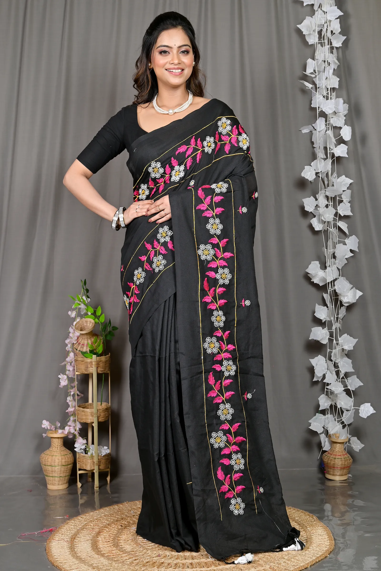 DipDiya Cotton Blended Black Paraya Bengali Heritage Embroidery Handloom sarees