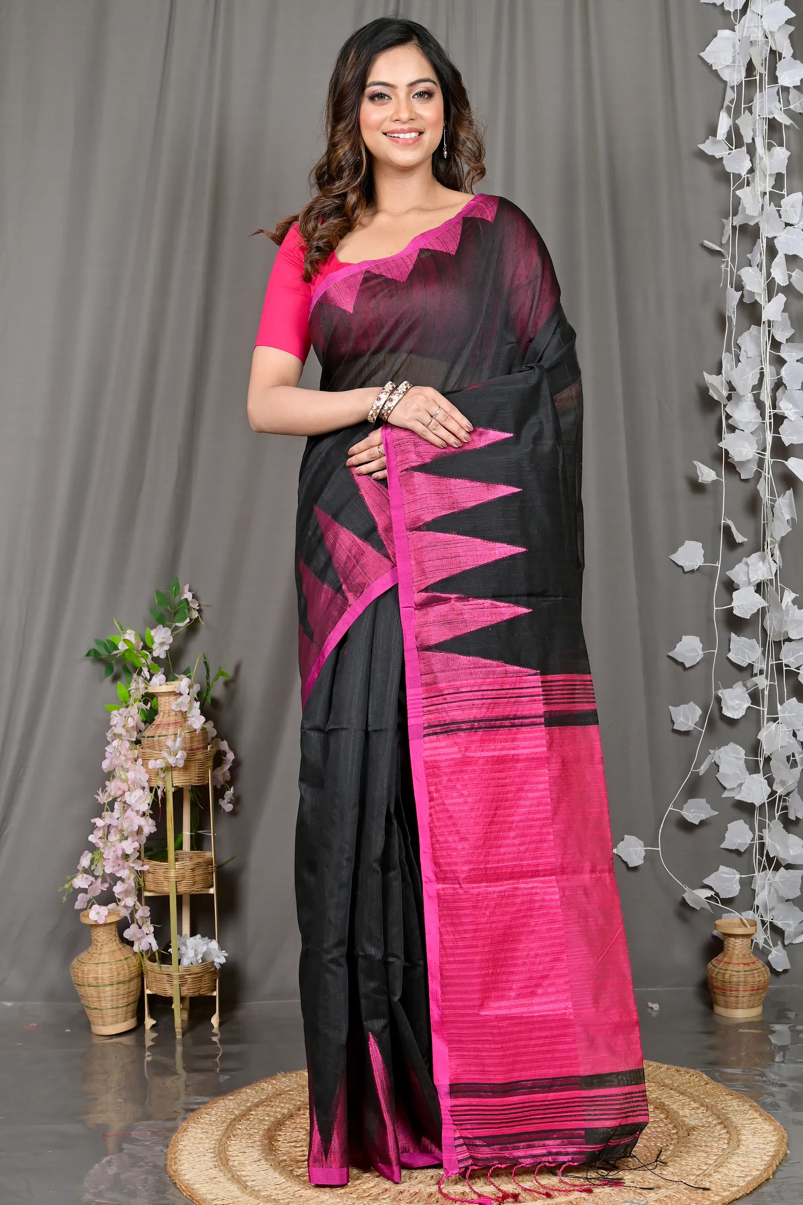 DipDiya Cotton Blended Black Pariva Bengal in Every Thread Handloom Sarees