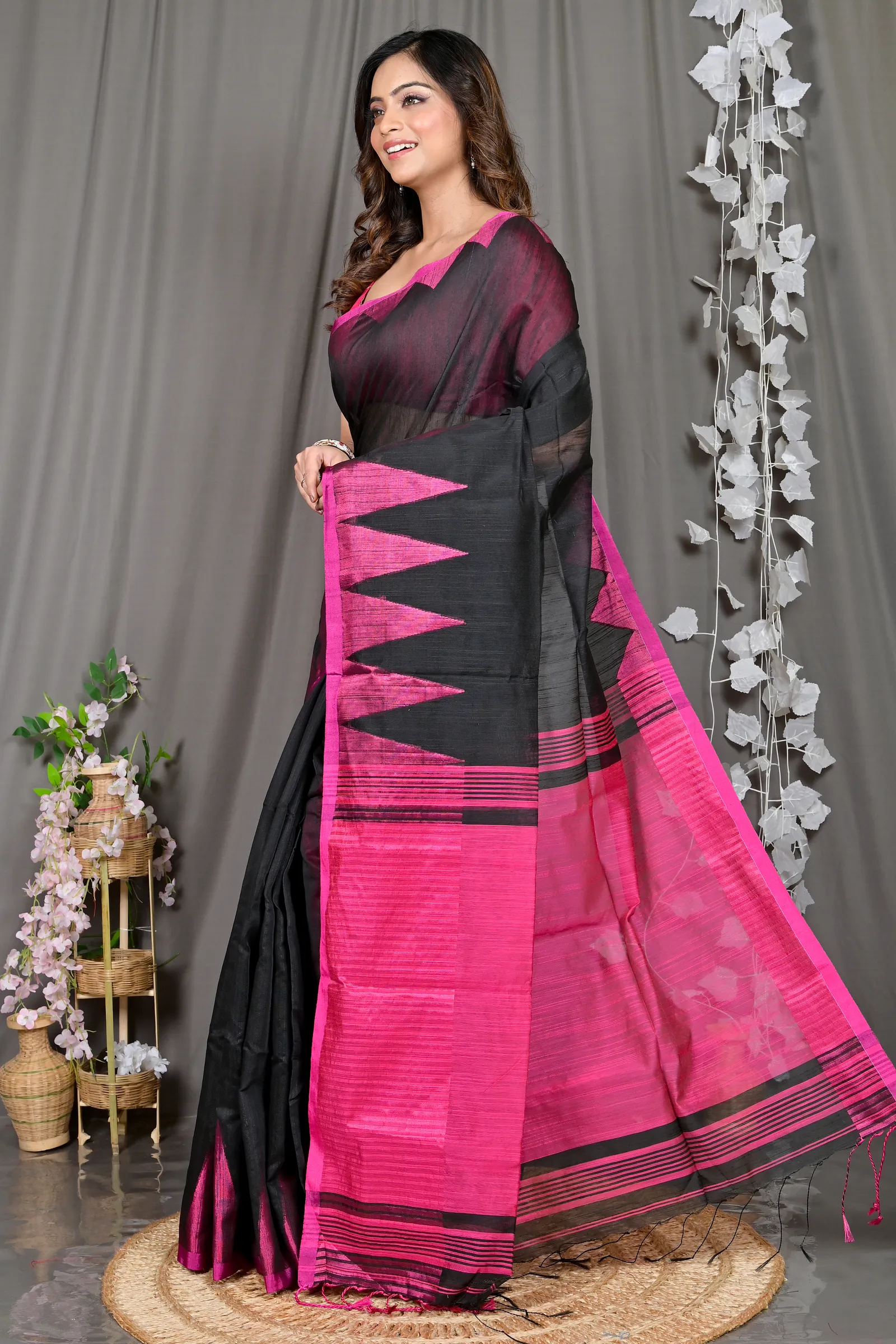DipDiya Cotton Blended Black Pariva Bengal in Every Thread Handloom Sarees
