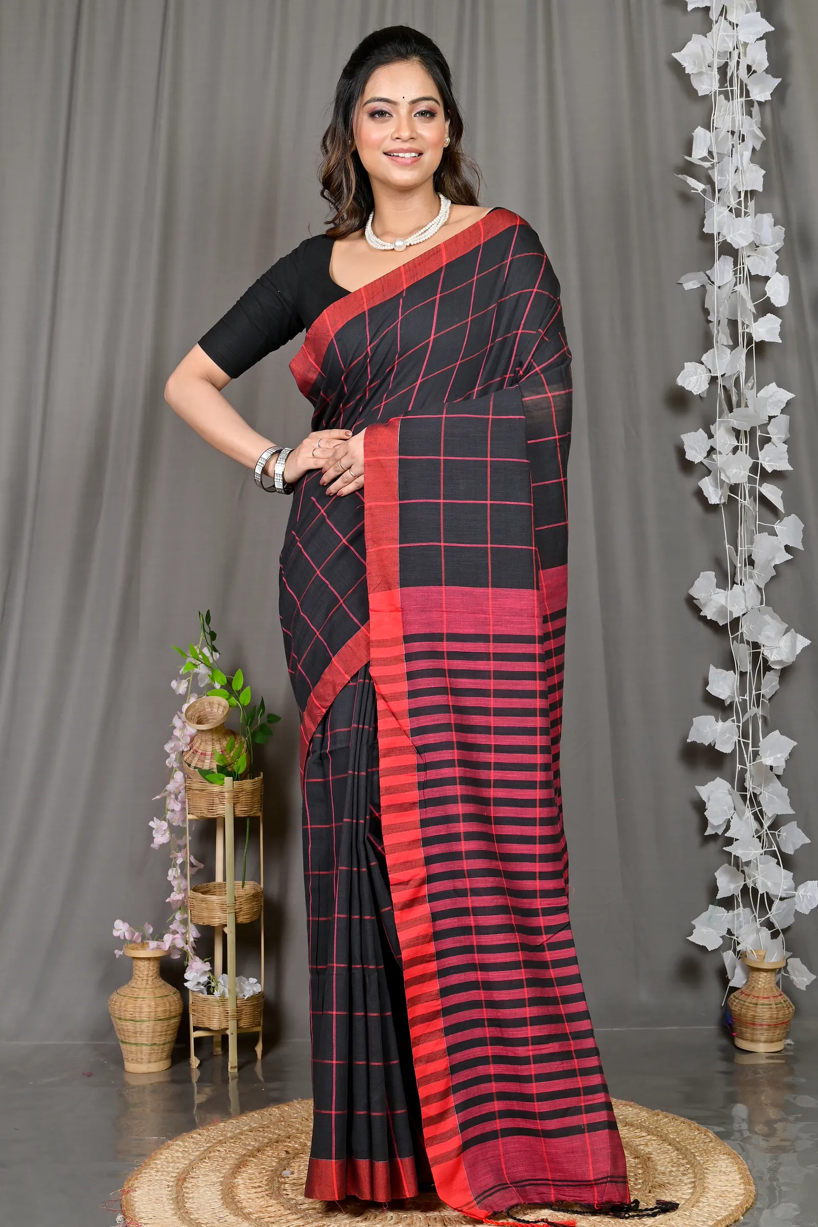 DipDiya Cotton Blended Black Parodhi Pure Bengali Grace Handloom Sarees