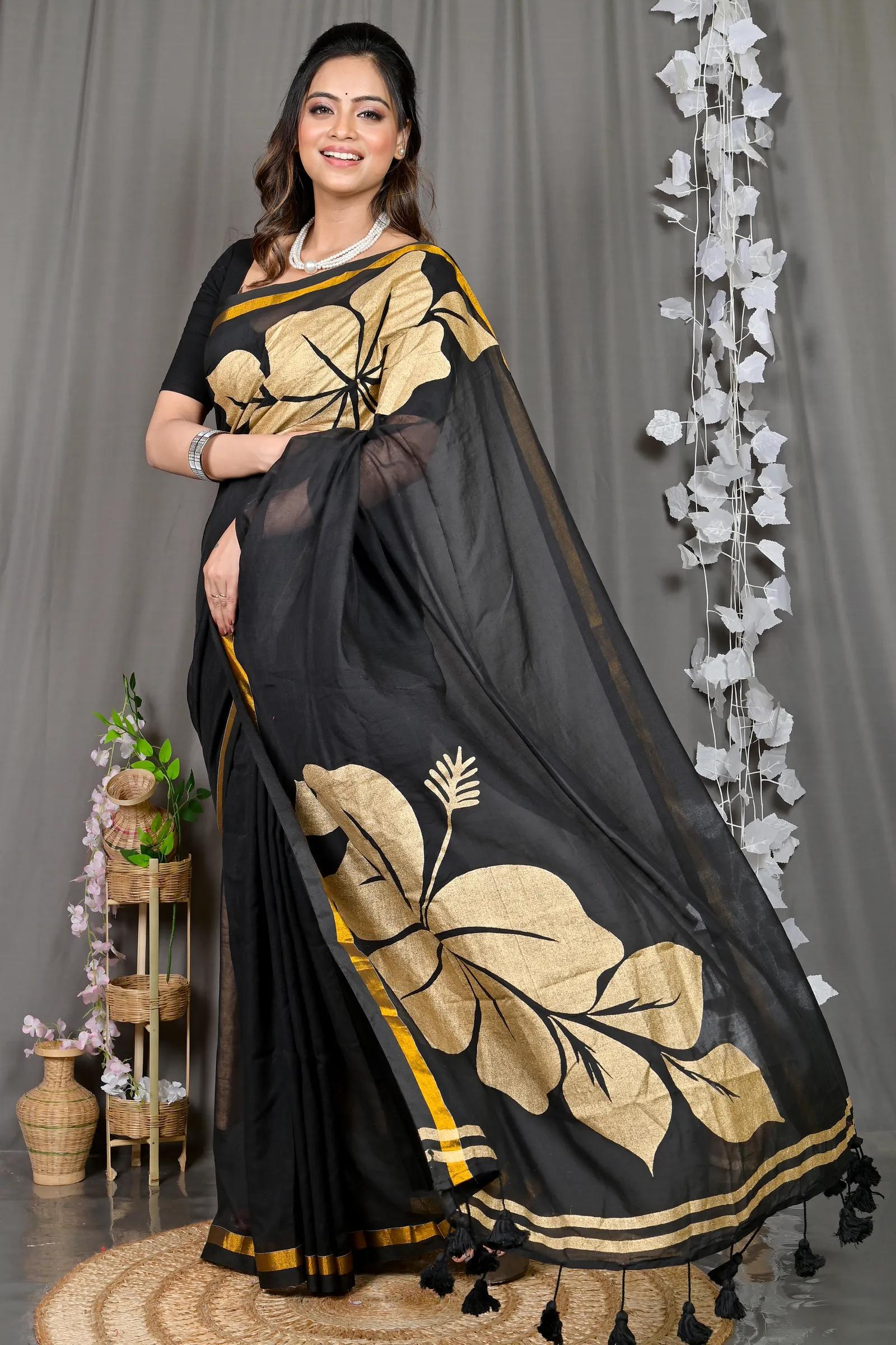 DipDiya Cotton Blended Black Soura Essence of Bengal Printed Handloom Sarees