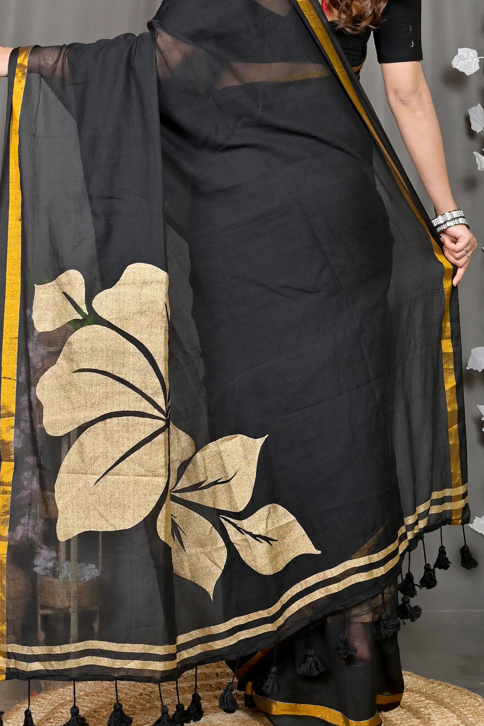 DipDiya Cotton Blended Black Soura Essence of Bengal Printed Handloom Sarees