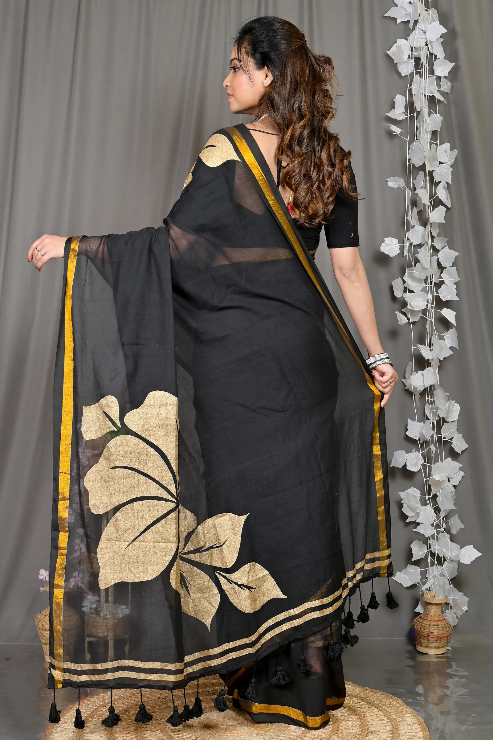 DipDiya Cotton Blended Black Soura Essence of Bengal Printed Handloom Sarees
