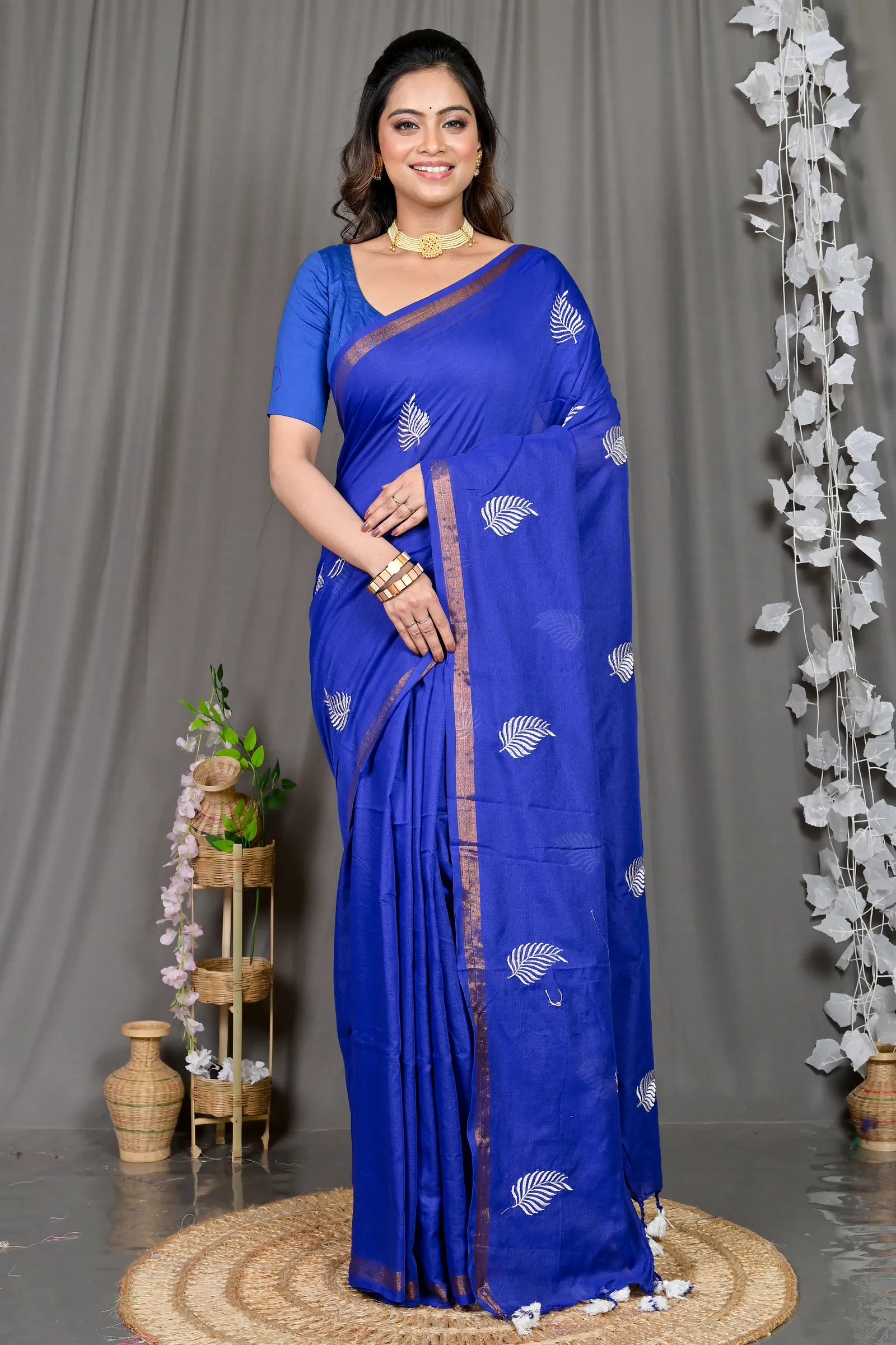 DipDiya Cotton Blended Blue Parin Woven by Hand Handloom Sarees