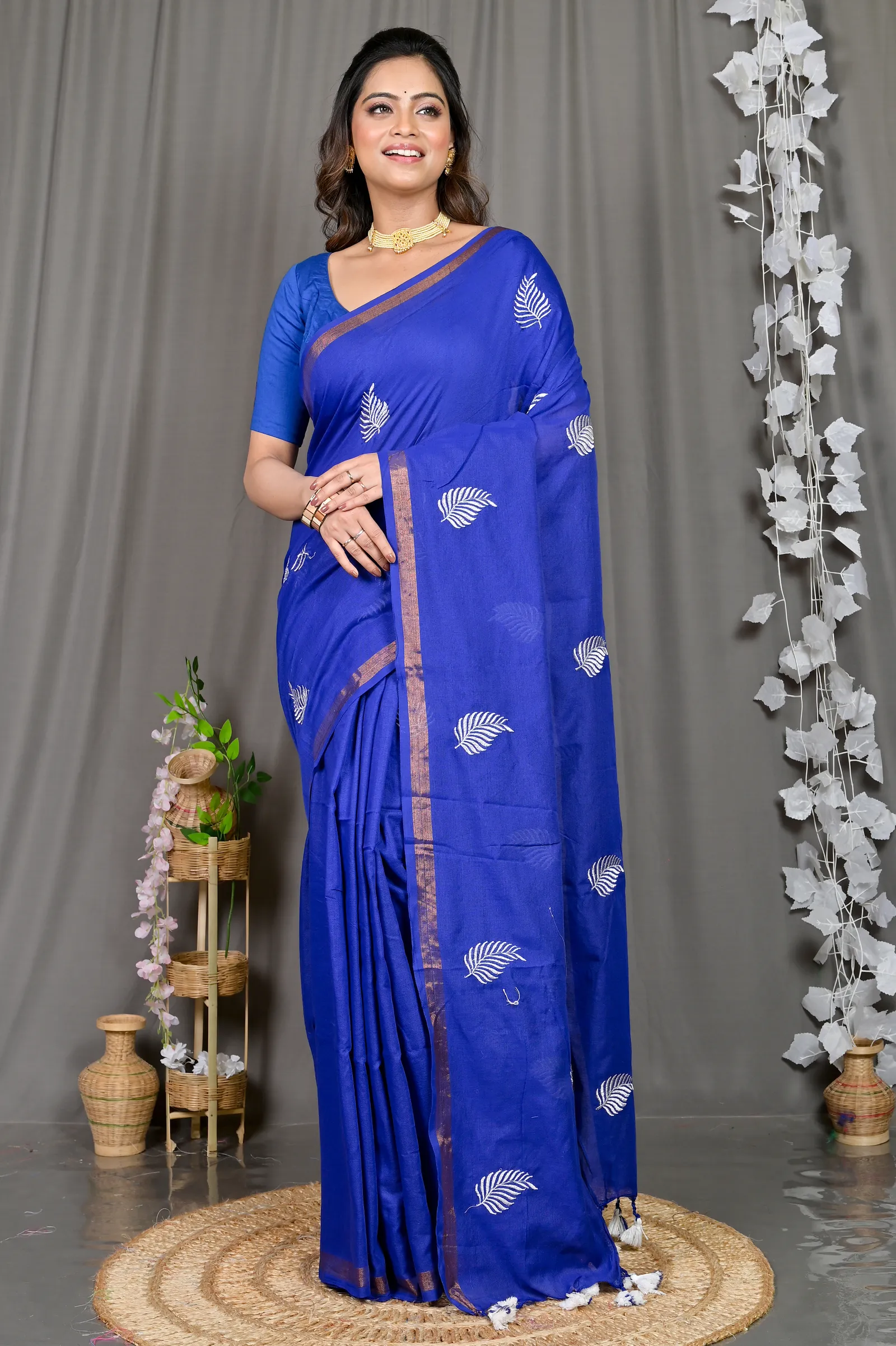 DipDiya Cotton Blended Blue Parin Woven by Hand Handloom Sarees