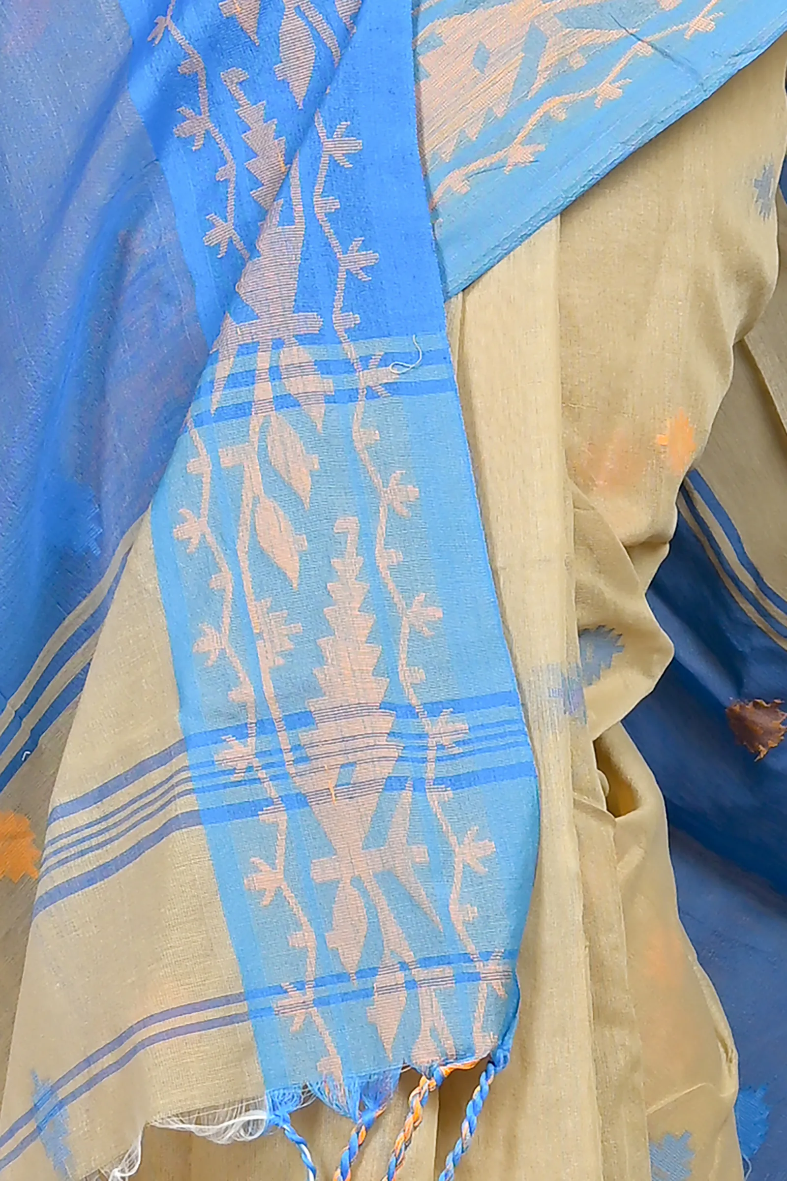 DipDiya Cotton Blended Brown Blue Parul Elegant by Tradition Handloom Sarees