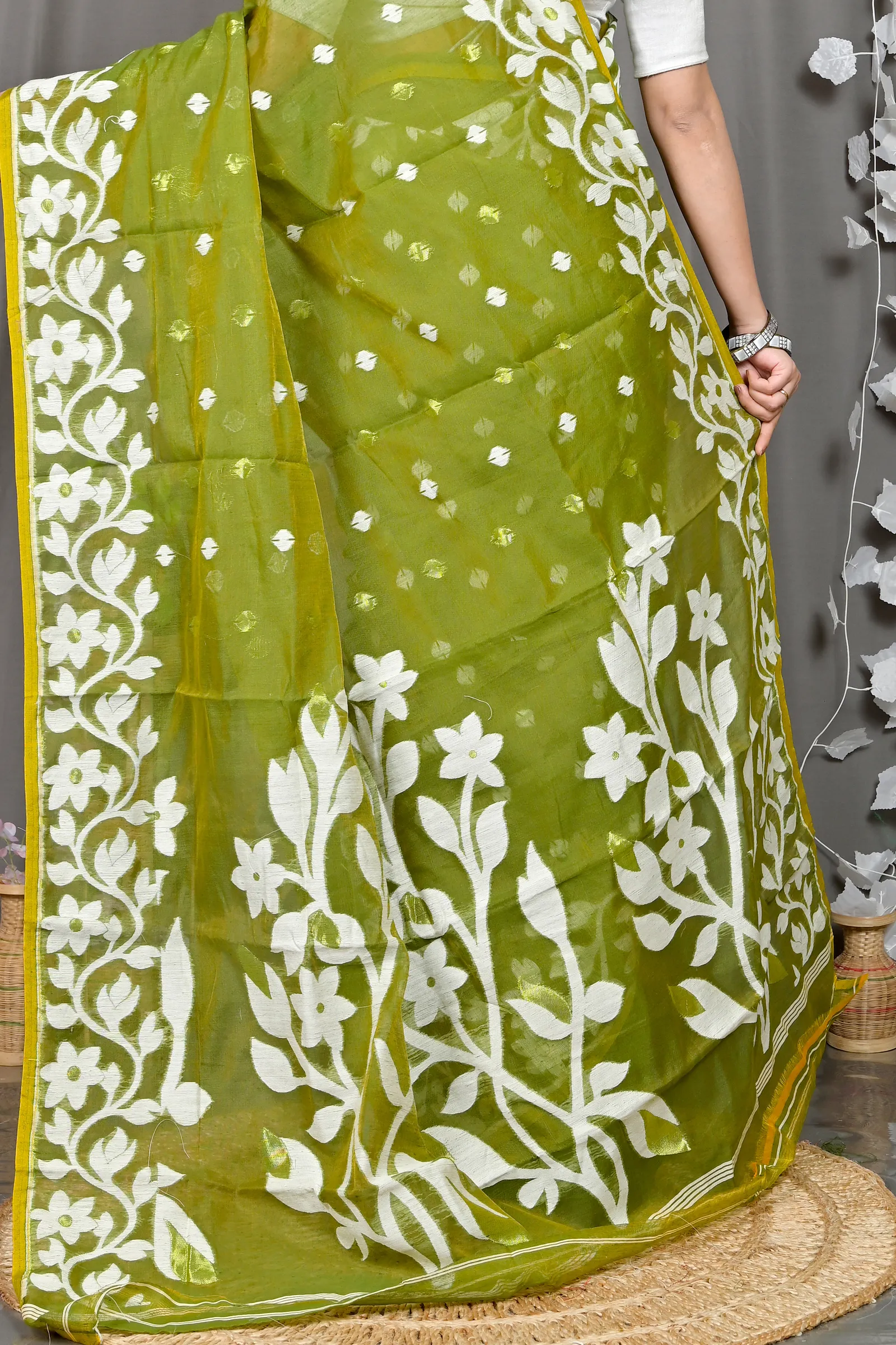 DipDiya Cotton Blended Dark Green Parinit Traditional Bengali Jamdani Sarees