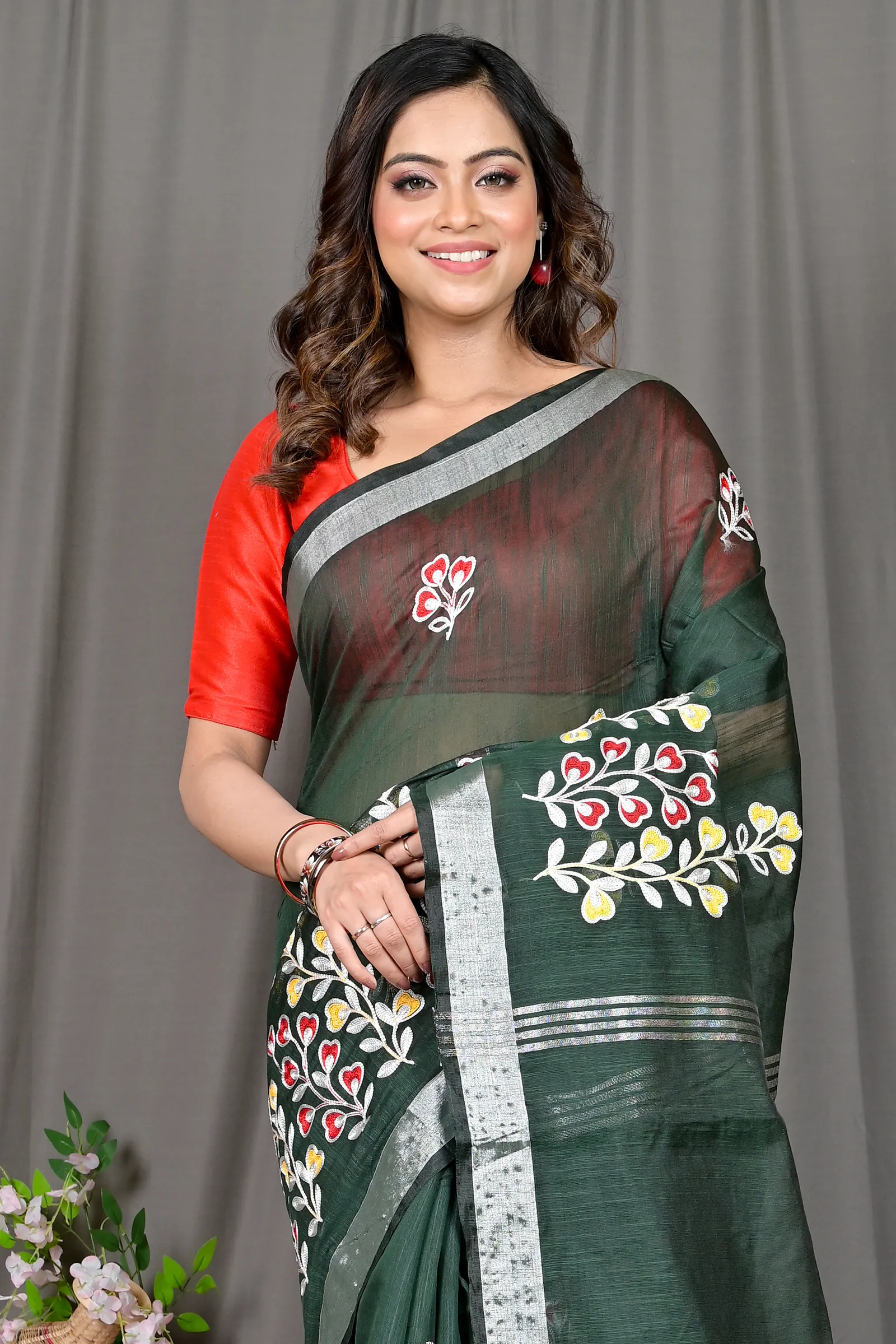 DipDiya Cotton Blended Dark Green Paroni Woven by Hand Embroidery Handloom sarees