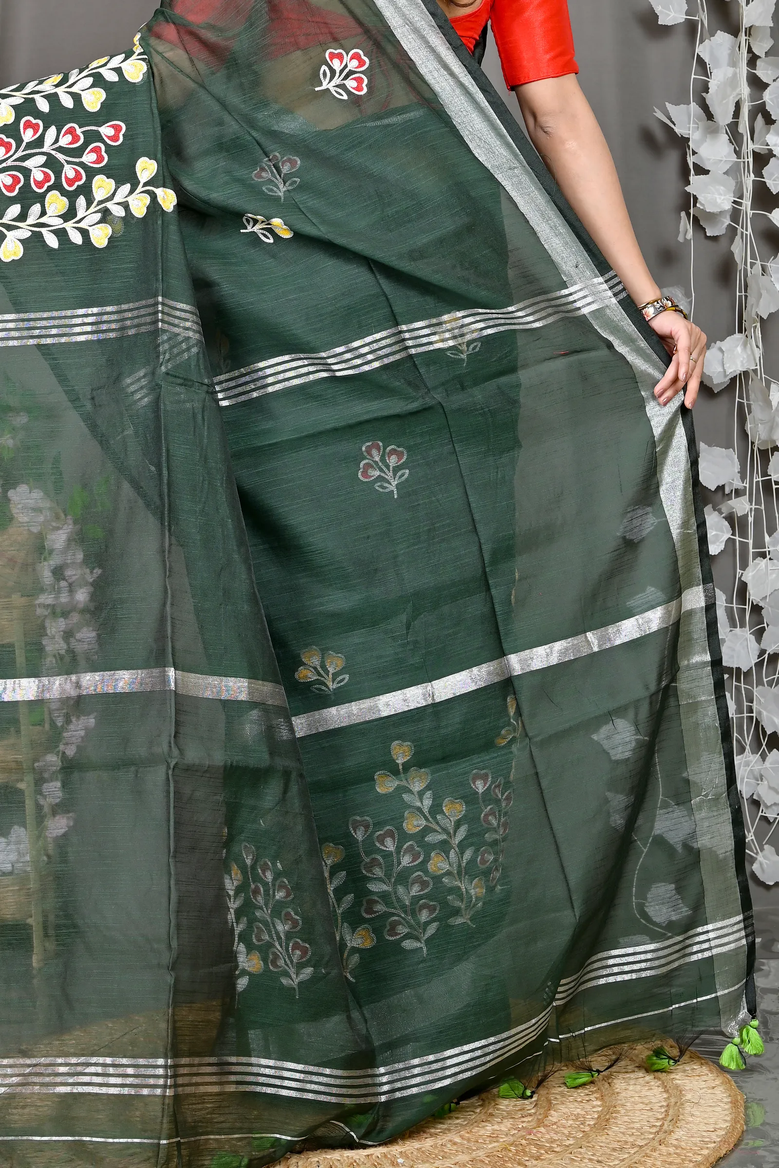 DipDiya Cotton Blended Dark Green Paroni Woven by Hand Embroidery Handloom sarees