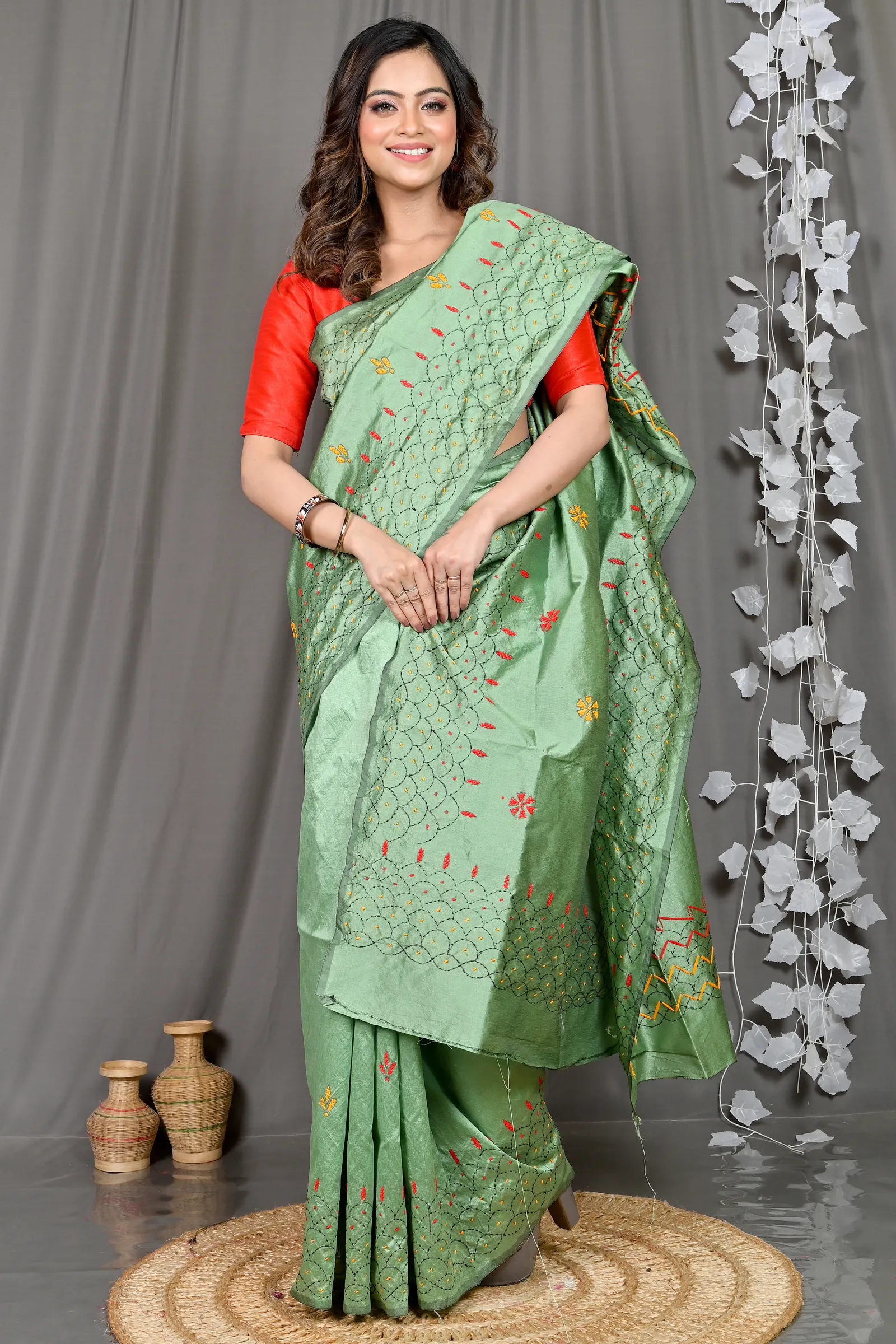 DipDiya Cotton Blended Emerald Green Soumika Effortless Tradition Kantha Stitch Sarees