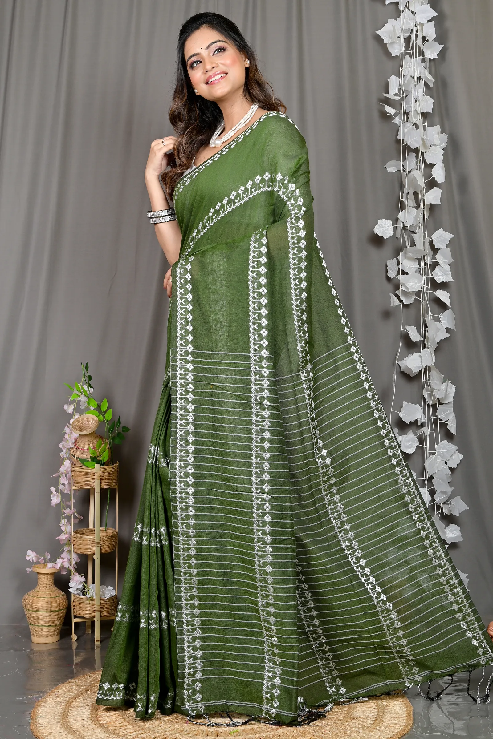 DipDiya Cotton Blended Green Pareta Crafted with Soul Handloom Sarees