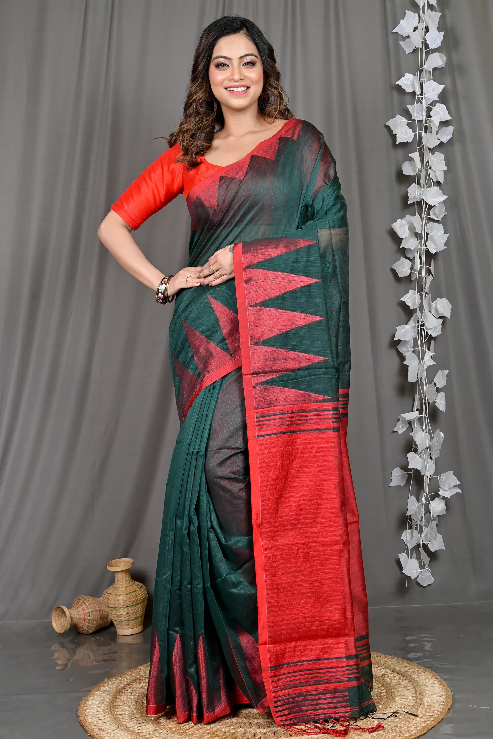 DipDiya Cotton Blended Green Pariva Artisan Crafted Handloom Sarees