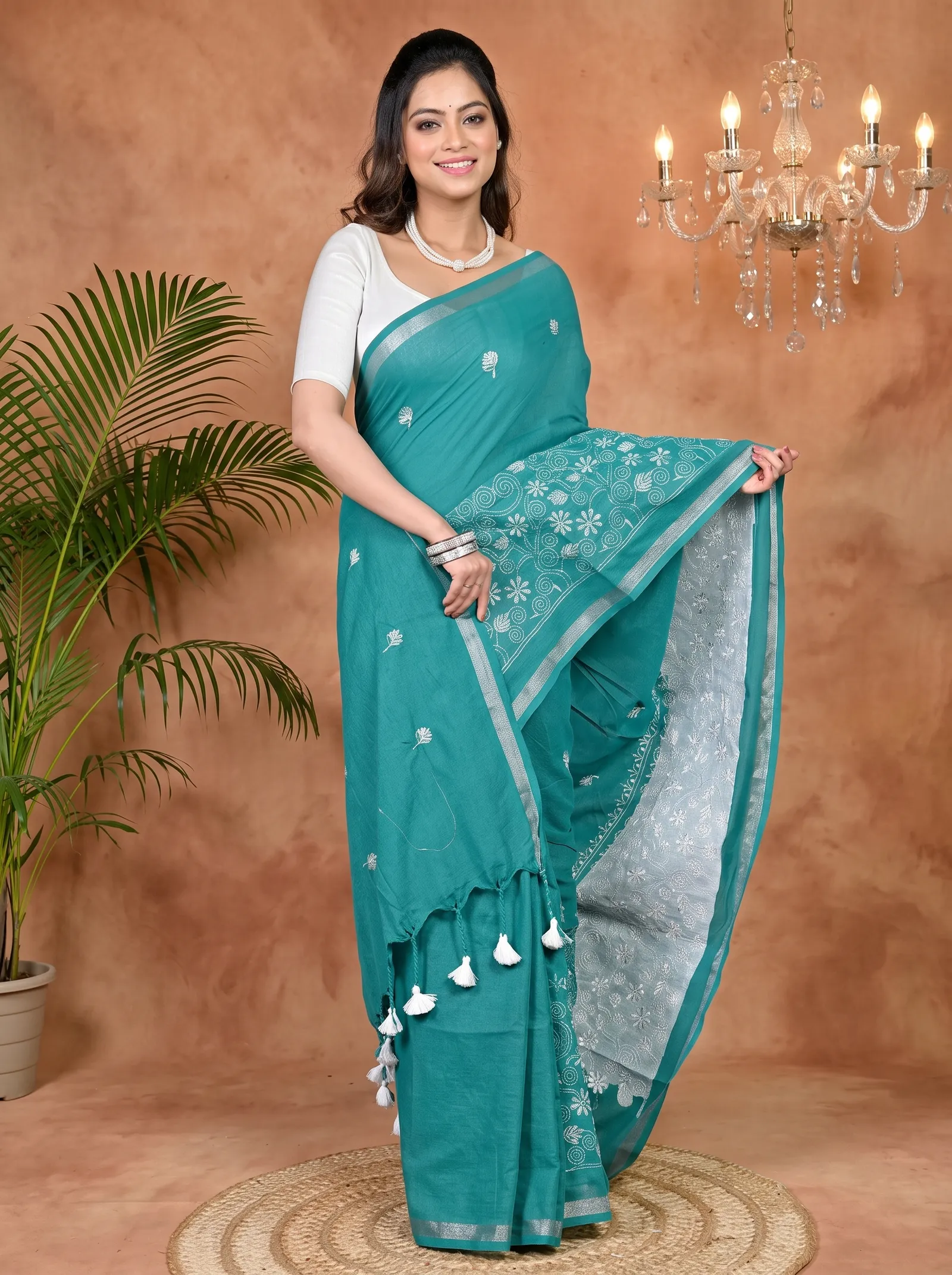DipDiya Cotton Blended Green Paru Bengali Heritage Handloom Sarees