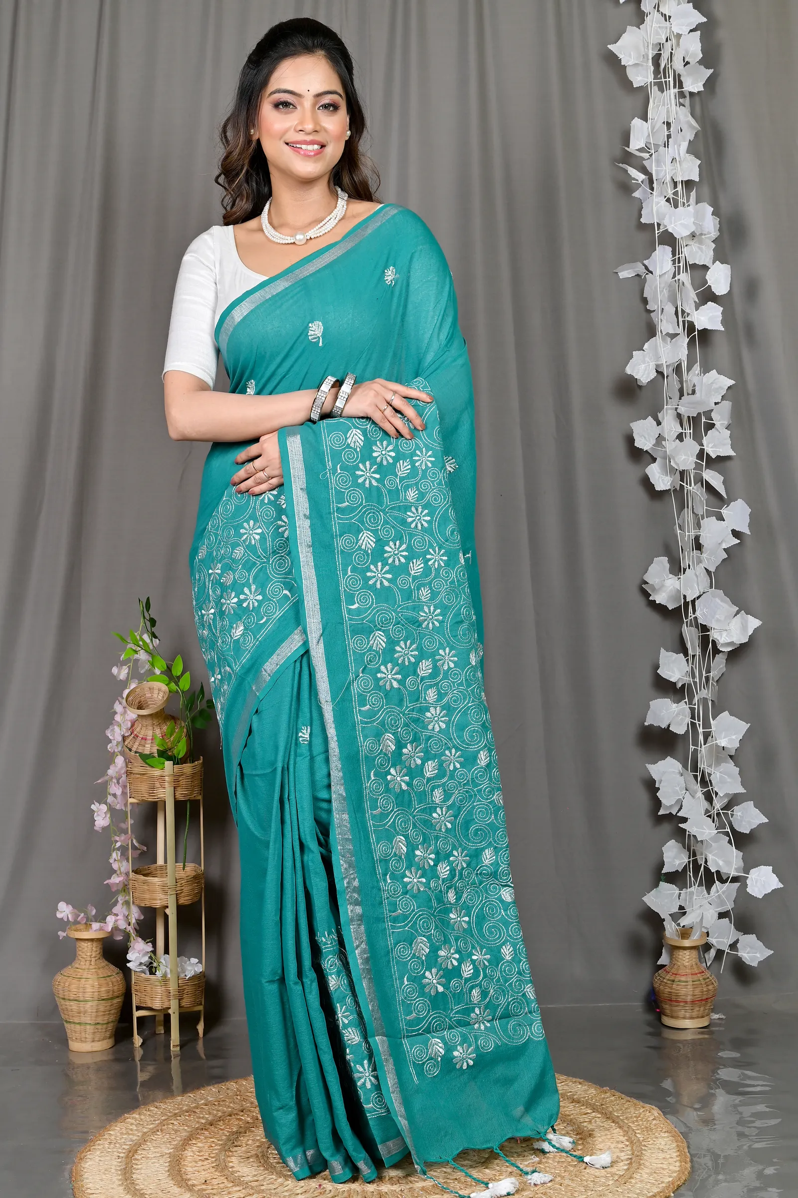 DipDiya Cotton Blended Green Paru Bengali Heritage Handloom Sarees