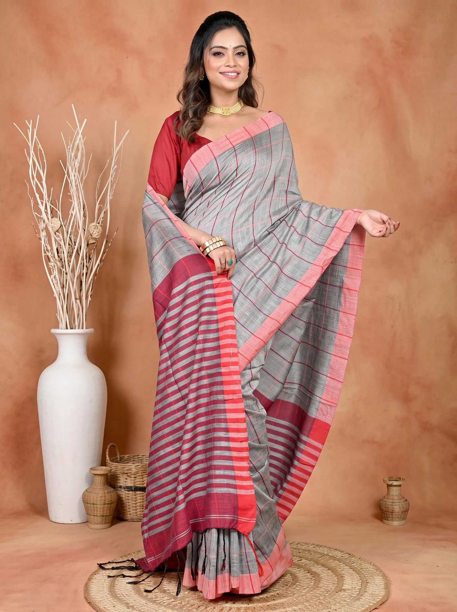 DipDiya Cotton Blended Grey Parodhi Stories of Bengal Handloom Sarees