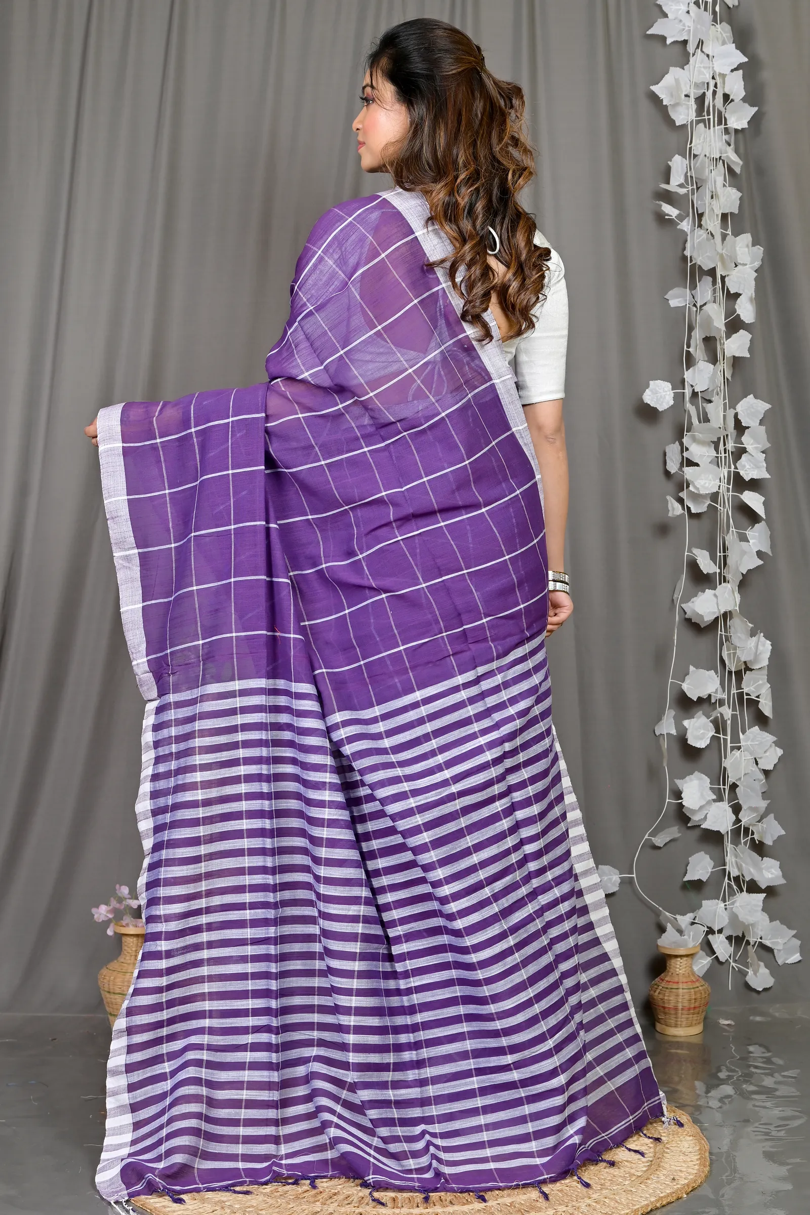 DipDiya Cotton Blended Lavender Parodhi Rooted in Bengal Handloom Sarees