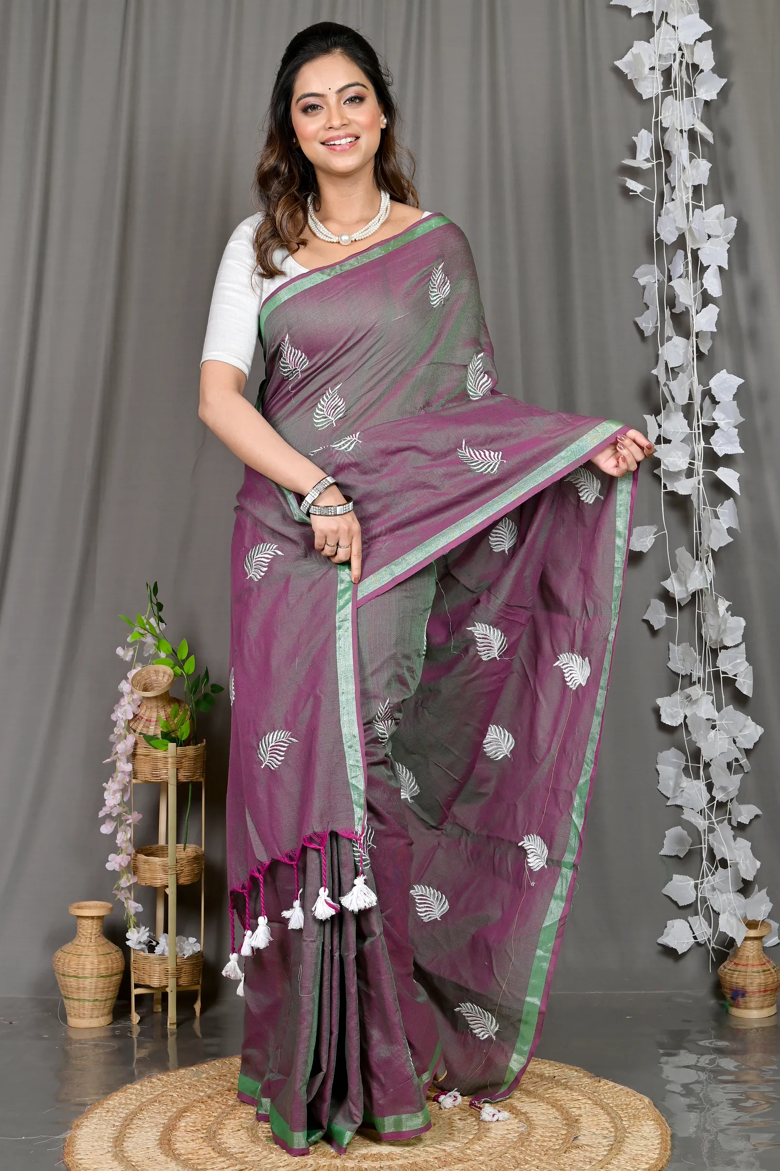 DipDiya Cotton Blended Light Purple Parin Weaves with a Story Handloom Sarees
