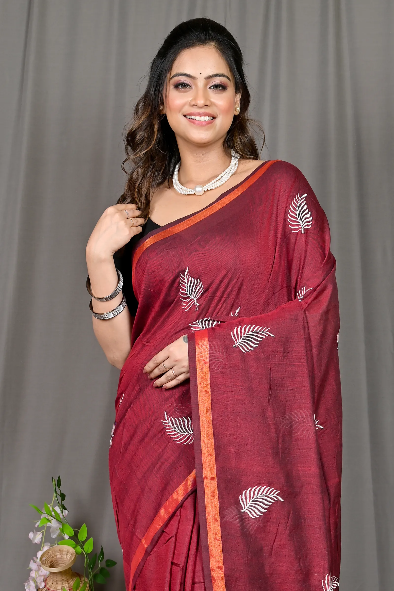 DipDiya Cotton Blended Maroon Parin Traditional Elegance Handloom Sarees