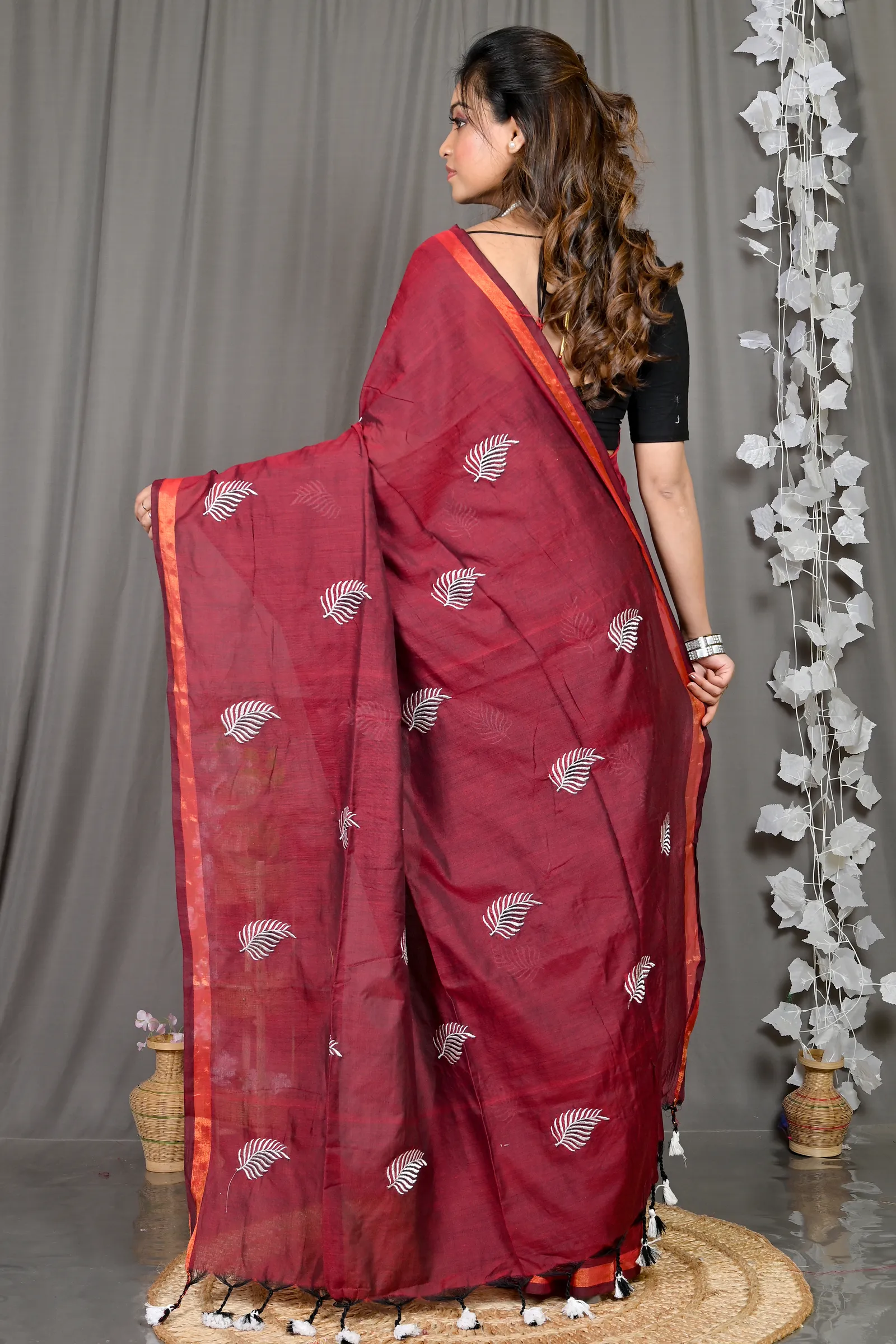DipDiya Cotton Blended Maroon Parin Traditional Elegance Handloom Sarees