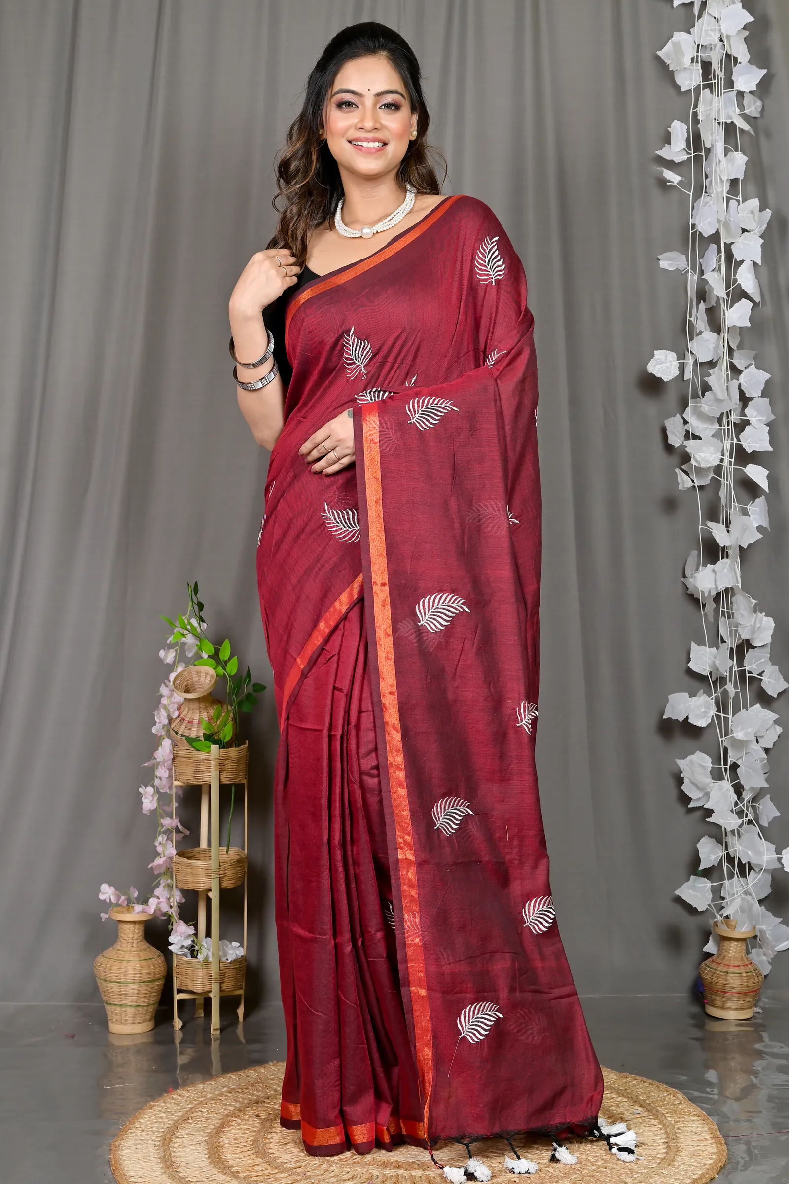 DipDiya Cotton Blended Maroon Parin Traditional Elegance Handloom Sarees