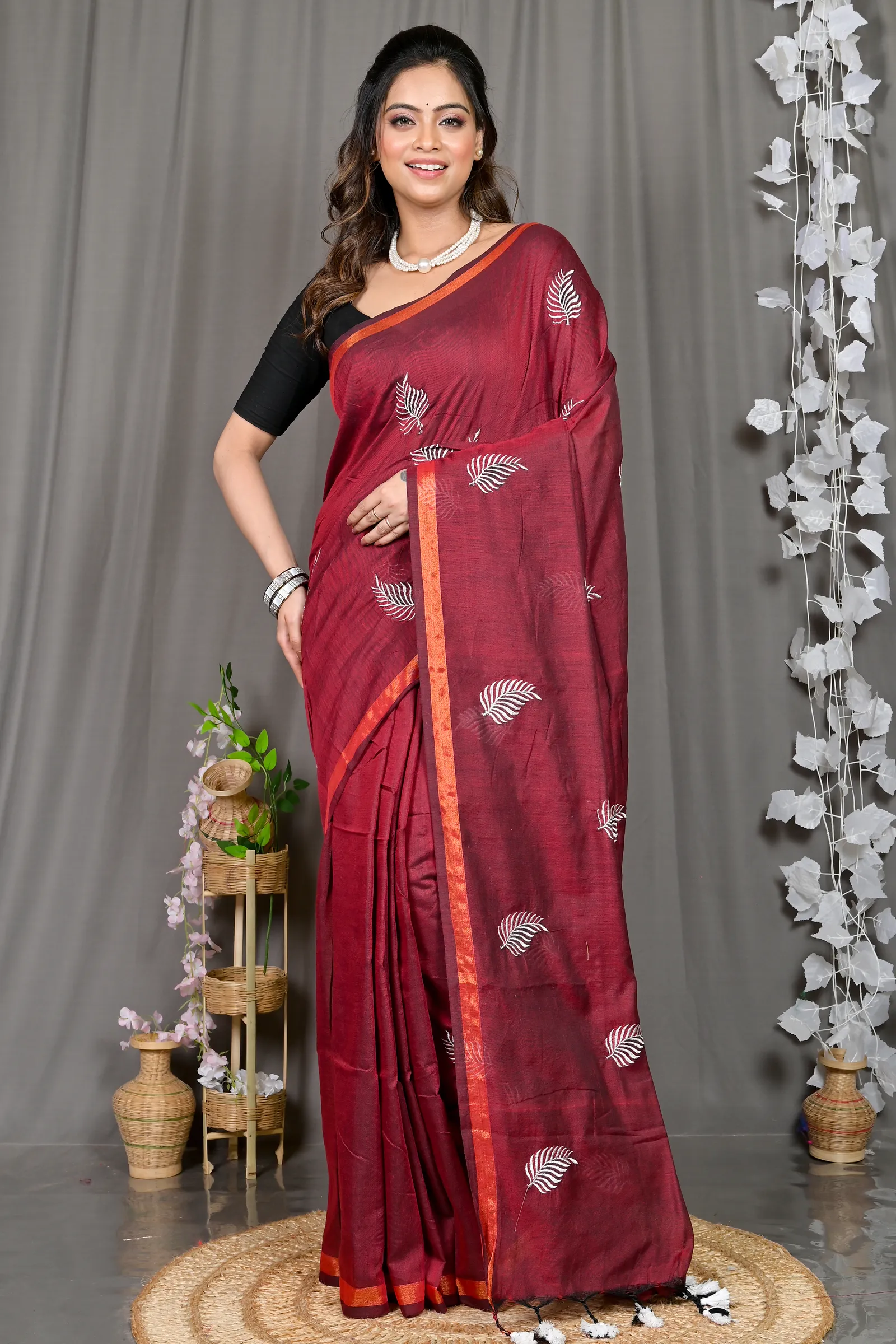 DipDiya Cotton Blended Maroon Parin Traditional Elegance Handloom Sarees