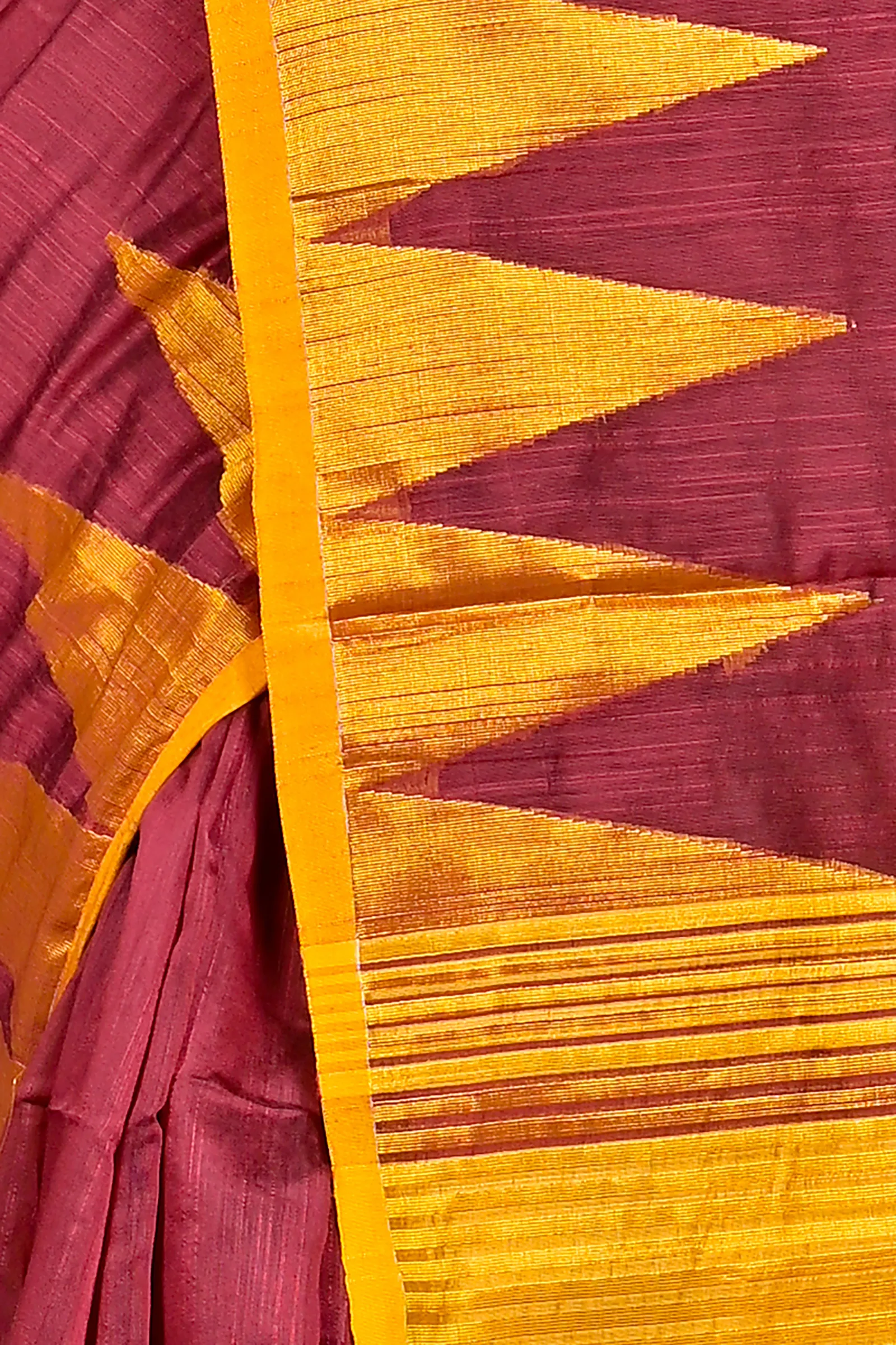 DipDiya Cotton Blended Maroon Pariva Crafted by Artisans Handloom Sarees