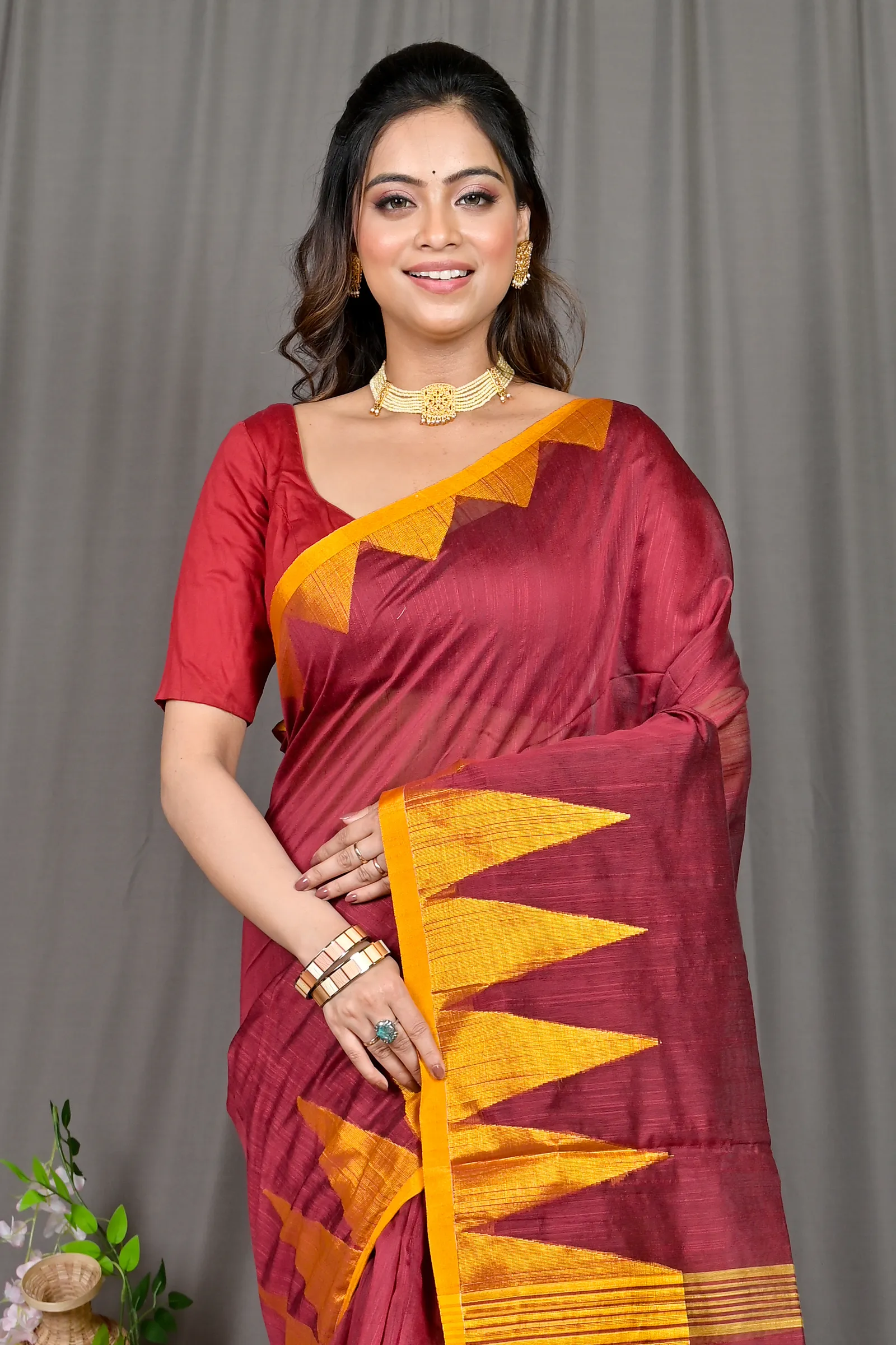 DipDiya Cotton Blended Maroon Pariva Crafted by Artisans Handloom Sarees