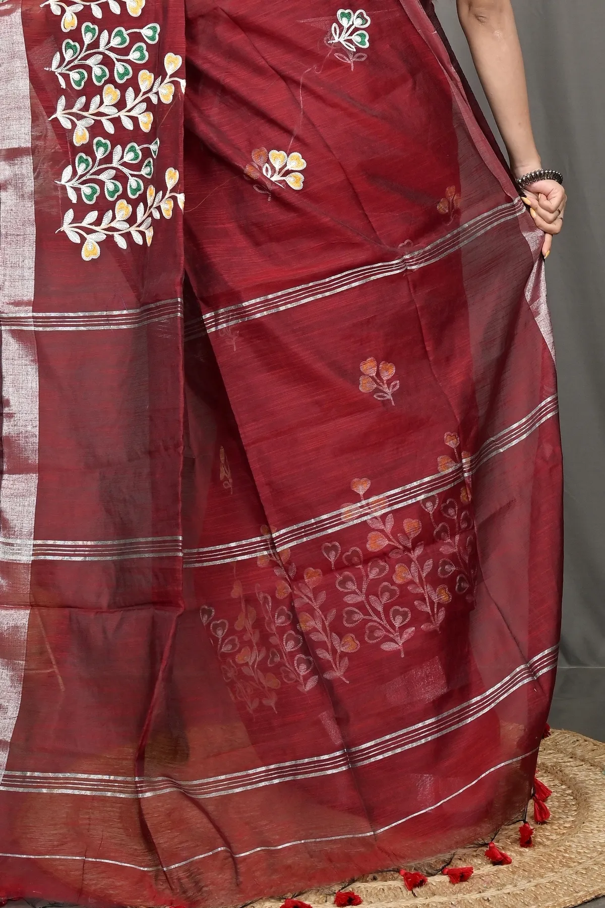 DipDiya Cotton Blended Maroon Paroni Heritage of Bengali Embroidery Handloom sarees