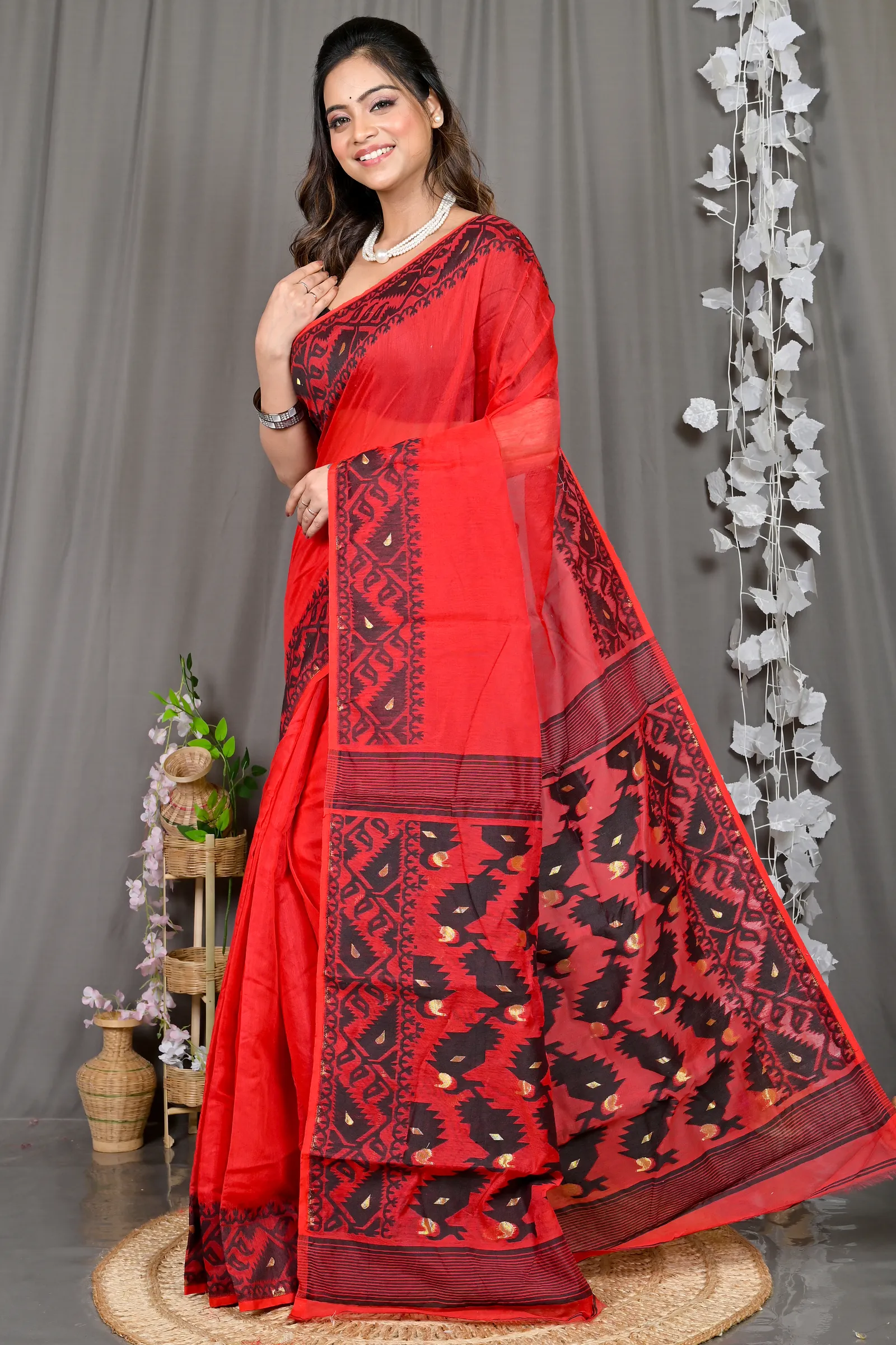 DipDiya Cotton Blended Maroon Parv Loom to Love Jamdani Sarees