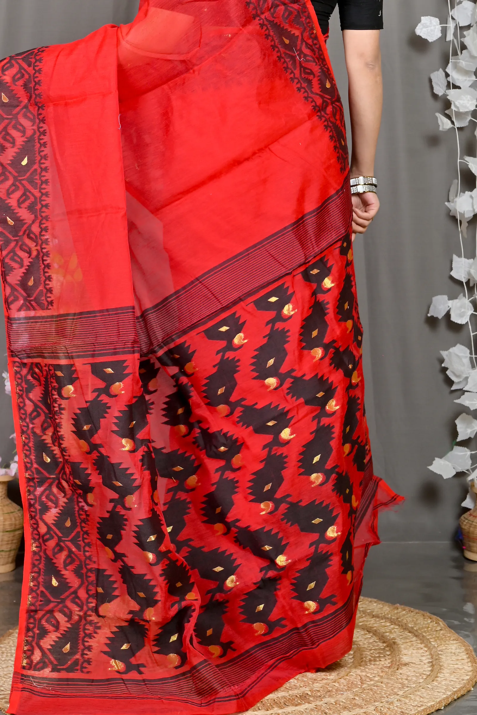 DipDiya Cotton Blended Maroon Parv Loom to Love Jamdani Sarees