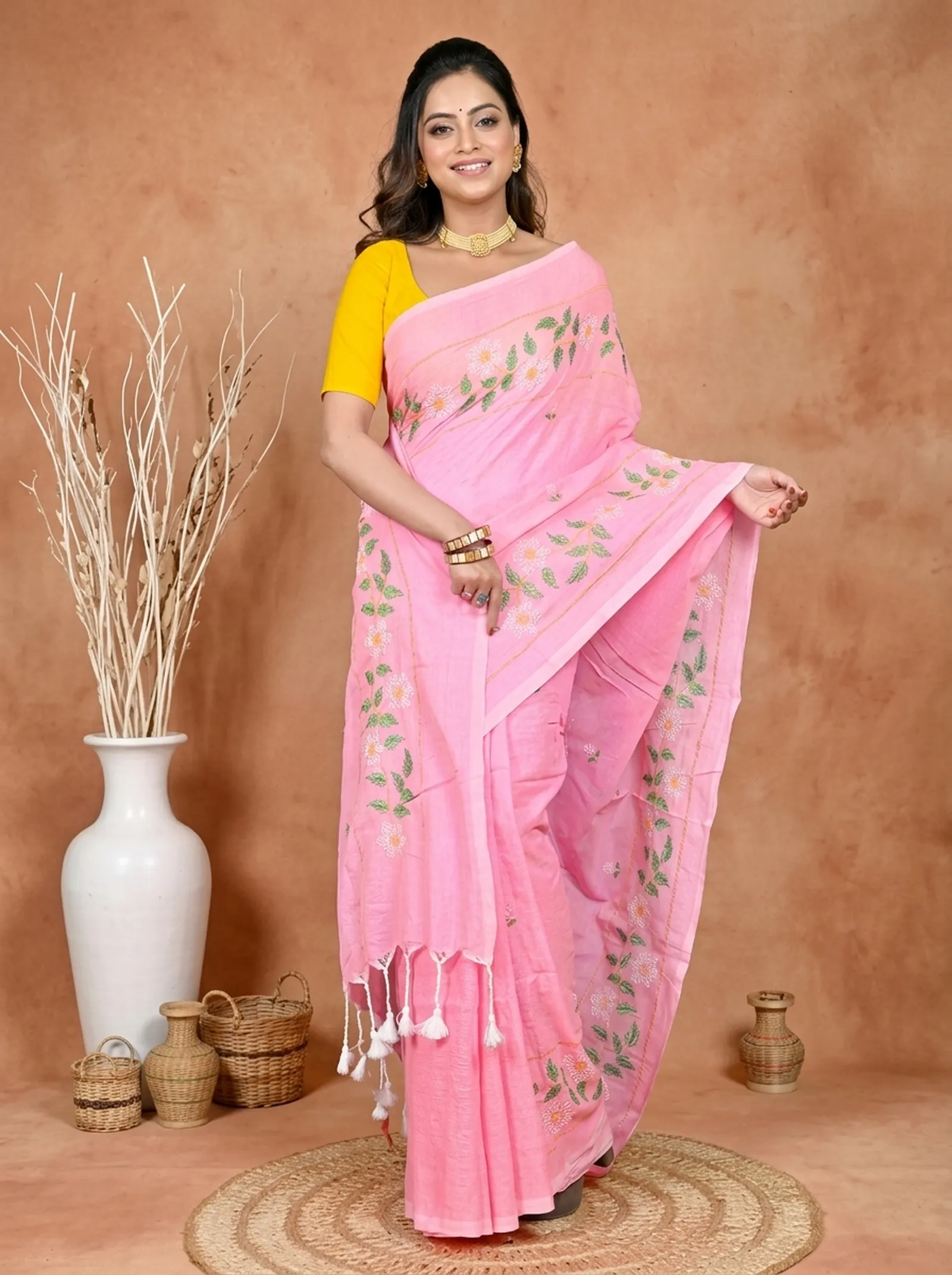 DipDiya Cotton Blended Pink Paraya Classic Grace Embroidery Handloom sarees