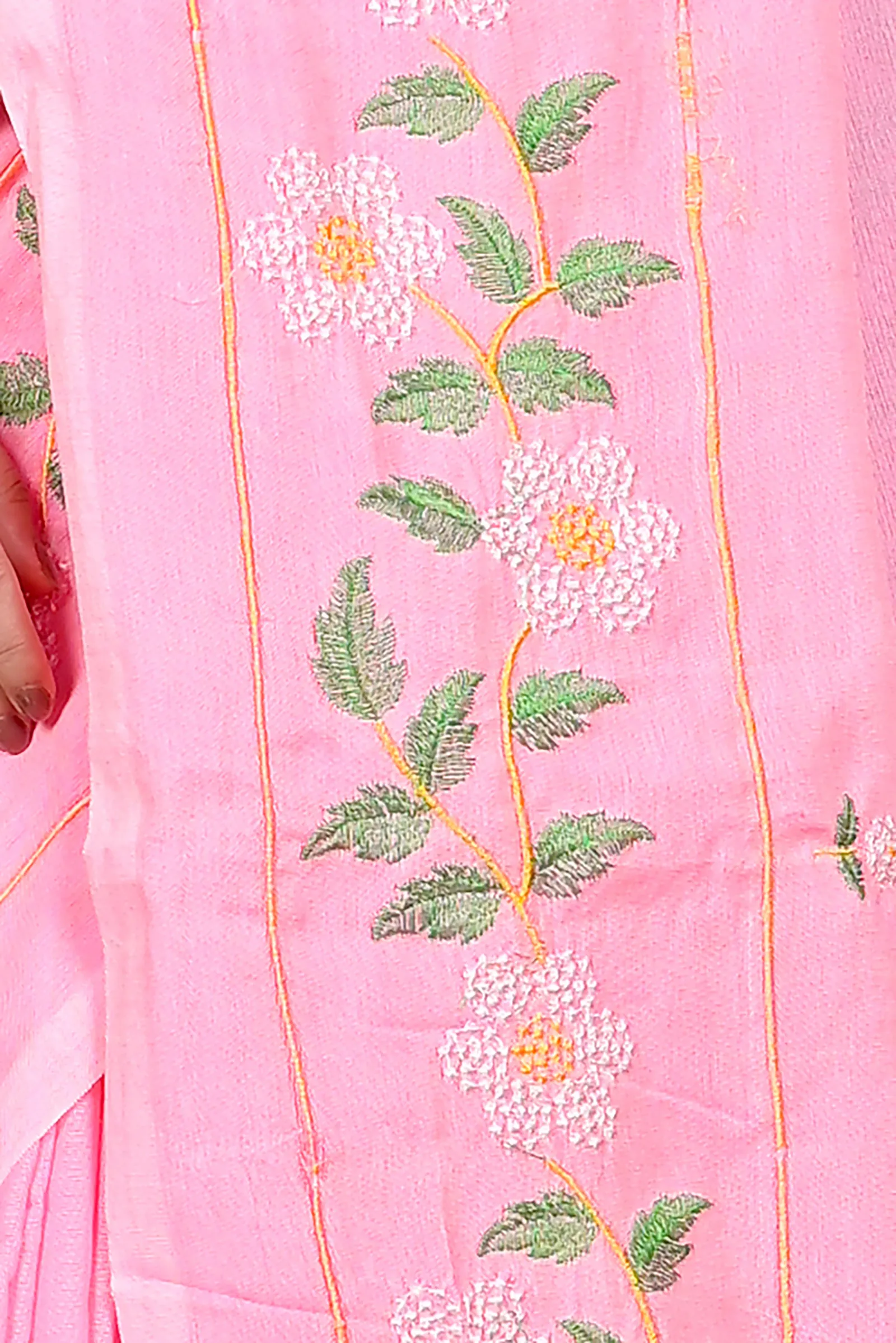 DipDiya Cotton Blended Pink Paraya Classic Grace Embroidery Handloom sarees