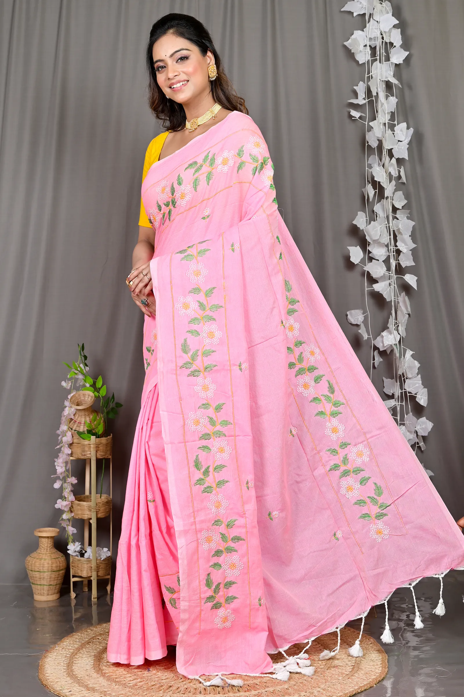 DipDiya Cotton Blended Pink Paraya Classic Grace Embroidery Handloom sarees