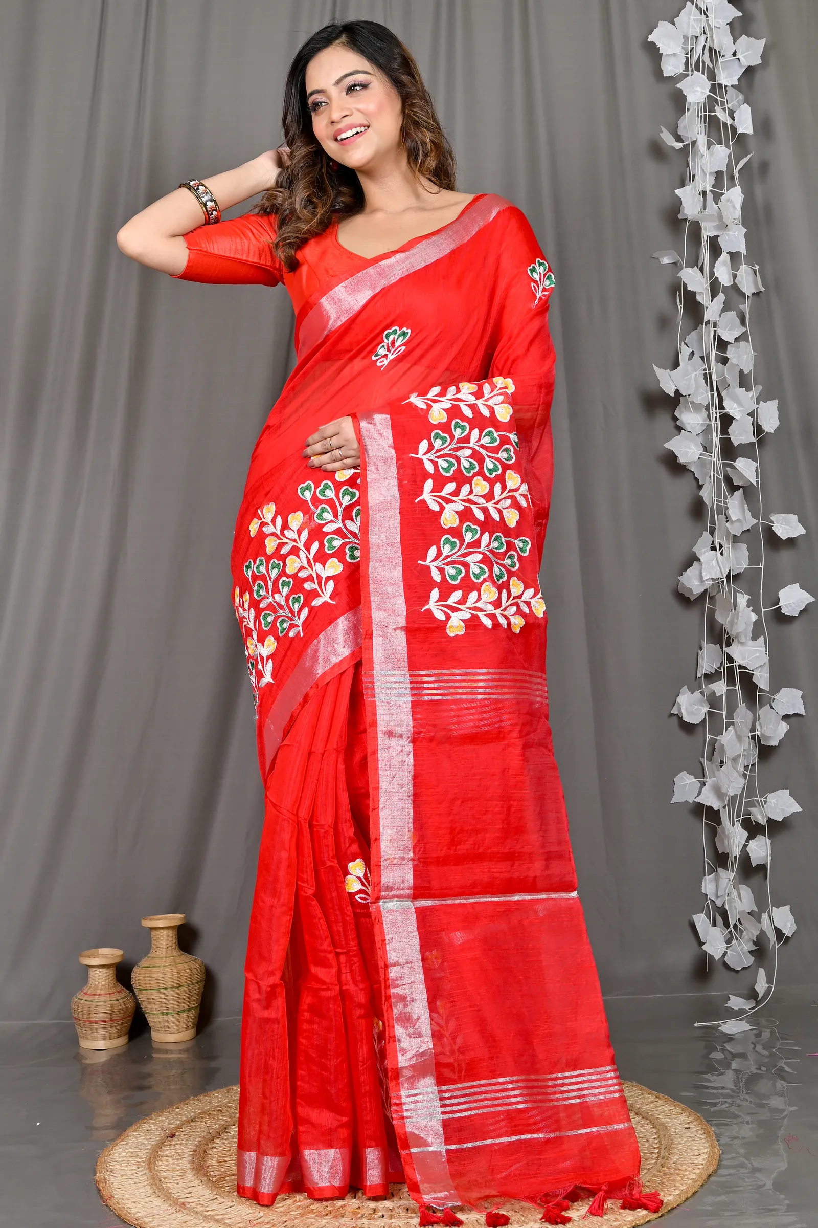 DipDiya Cotton Blended Red Paroni Traditional Elegance Embroidery Handloom sarees
