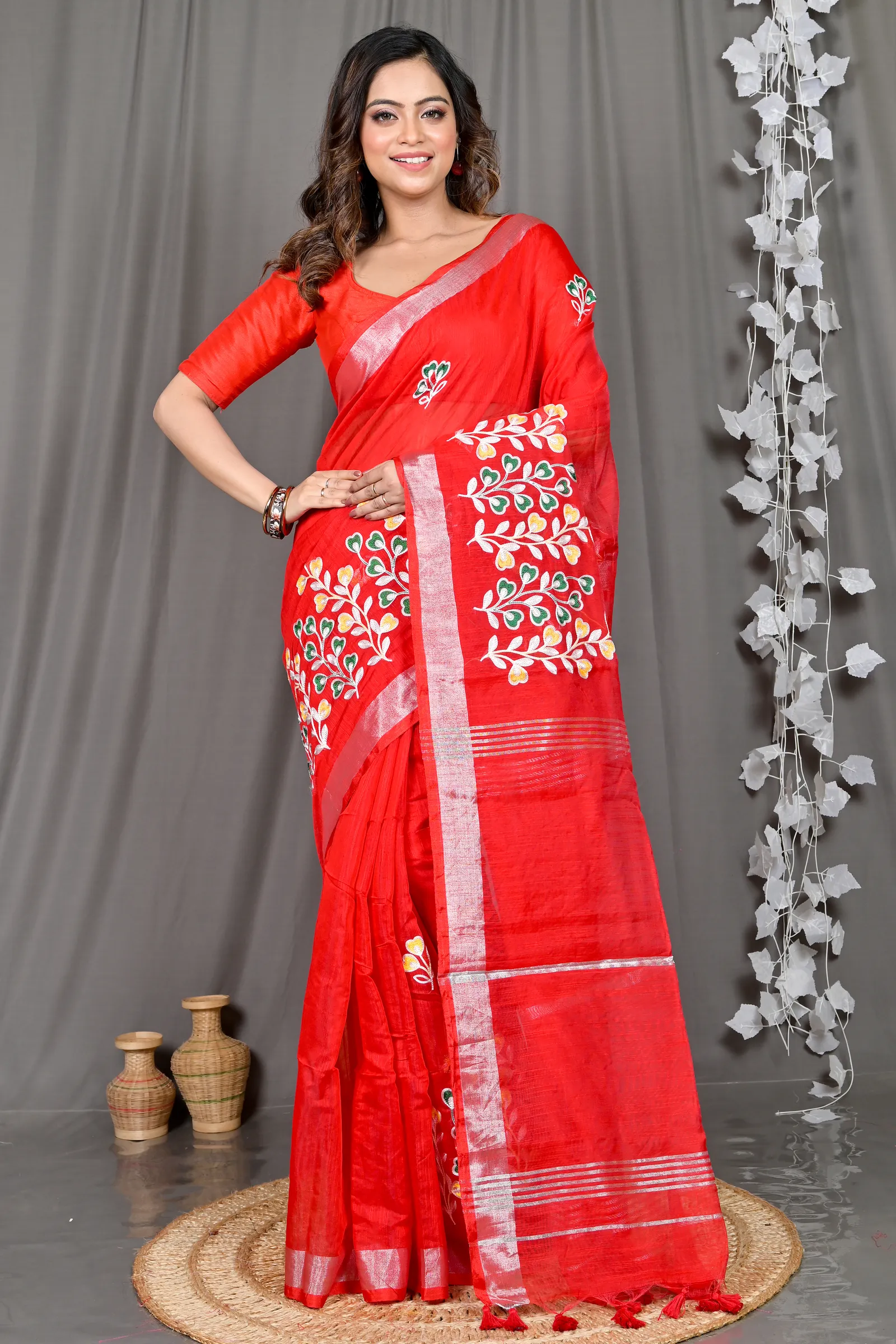DipDiya Cotton Blended Red Paroni Traditional Elegance Embroidery Handloom sarees