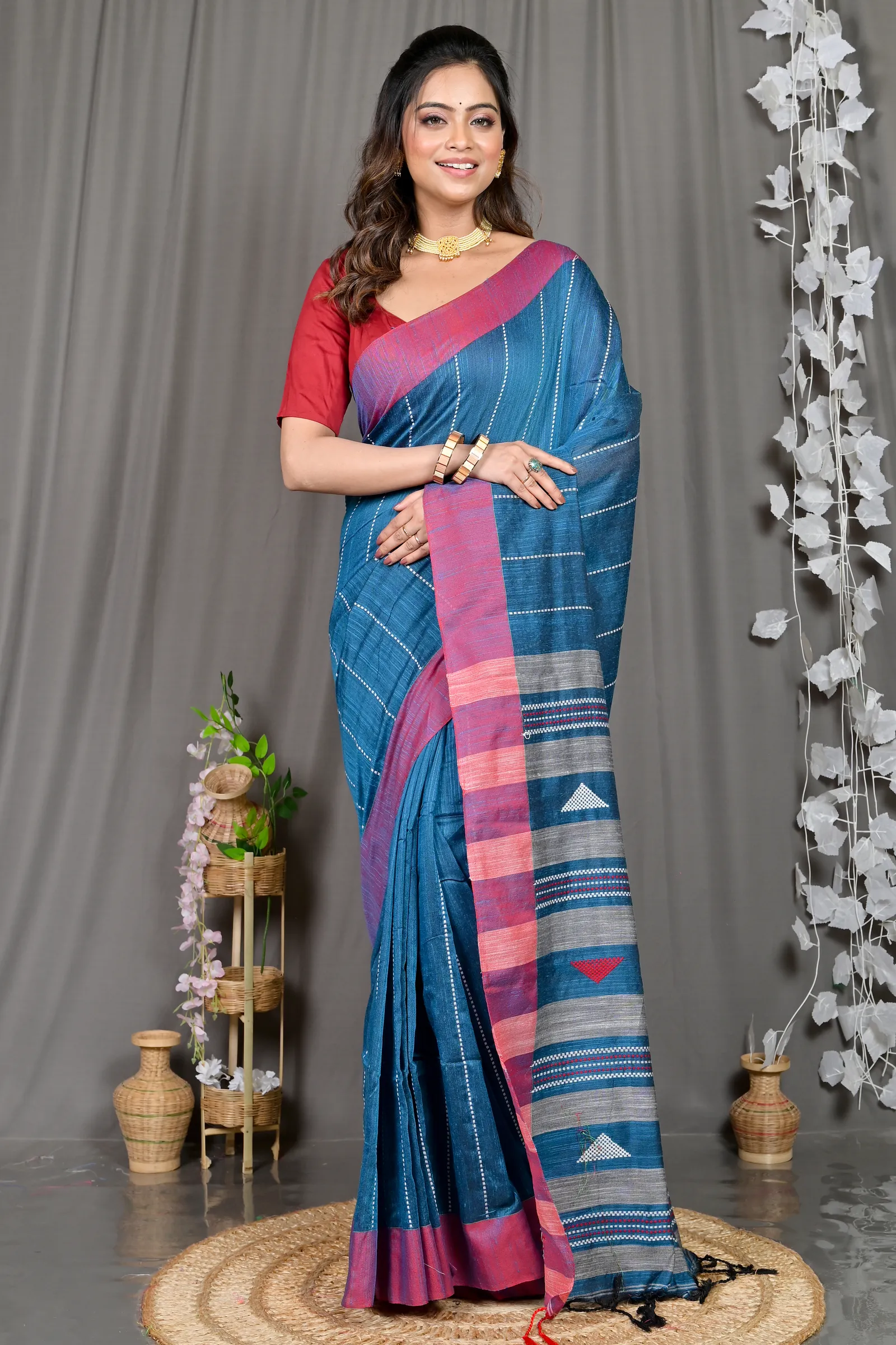 DipDiya Cotton Blended Royal Blue Parnika Heritage You Can Wear Handloom Sarees