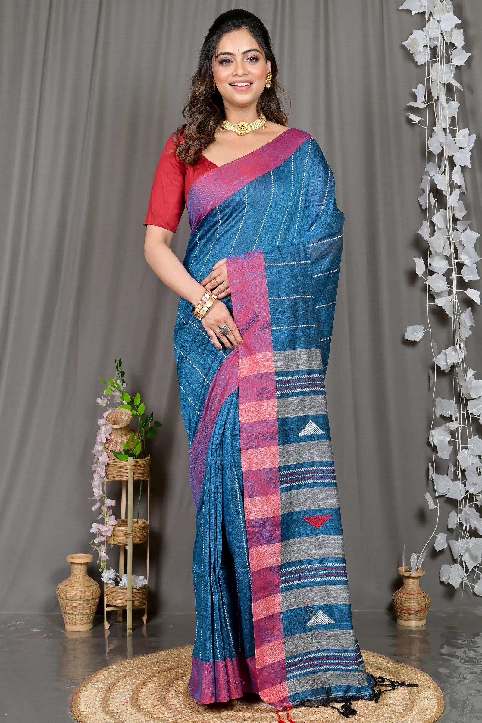 DipDiya Cotton Blended Royal Blue Parnika Heritage You Can Wear Handloom Sarees