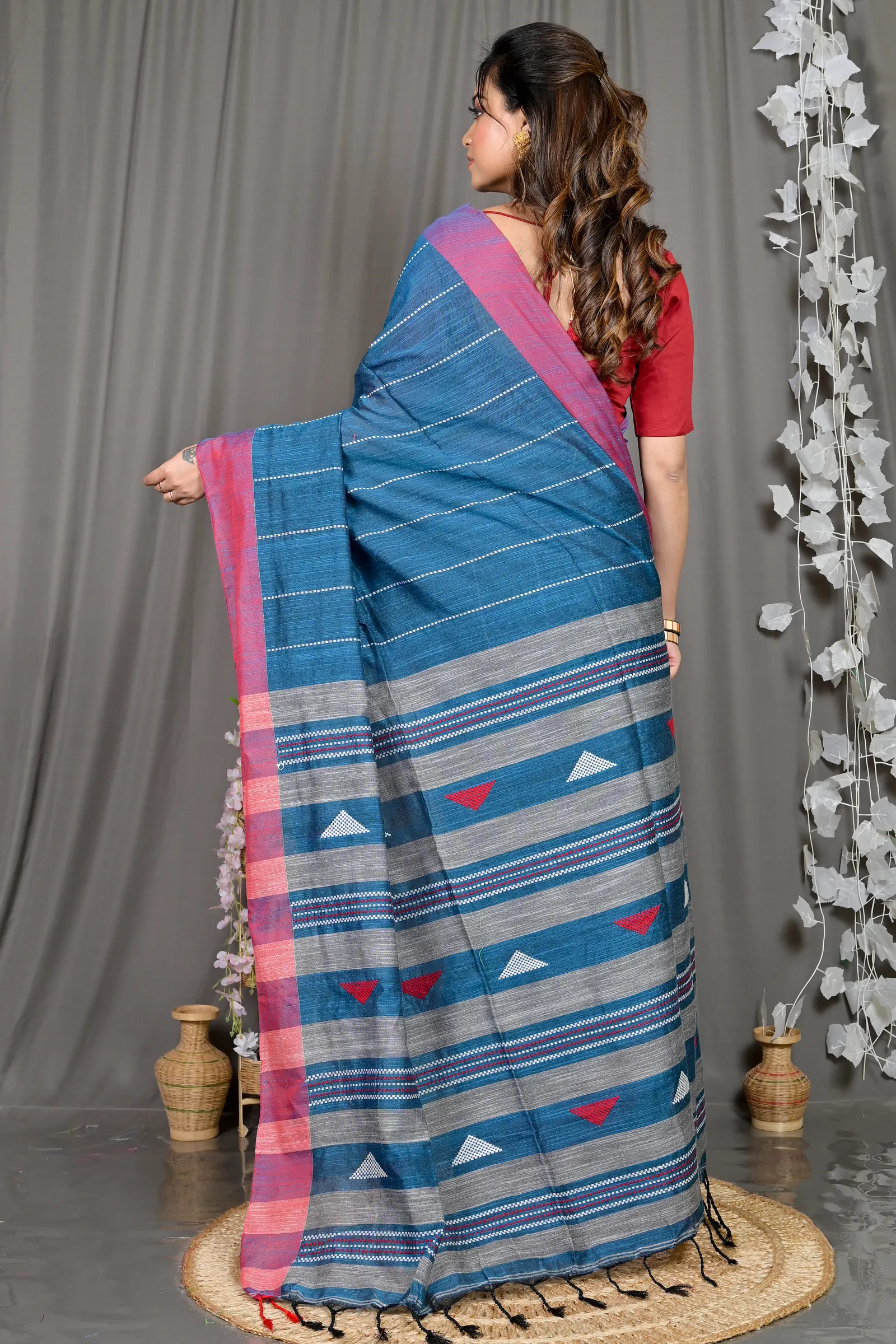 DipDiya Cotton Blended Royal Blue Parnika Heritage You Can Wear Handloom Sarees
