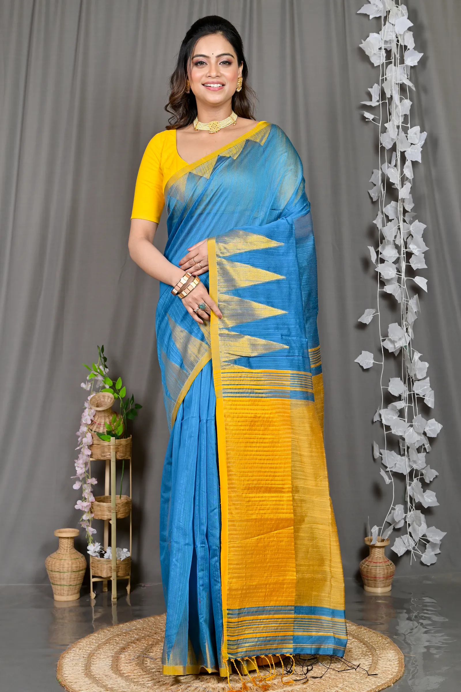 DipDiya Cotton Blended Sky Blue Pariva Classic Grace Handloom Sarees